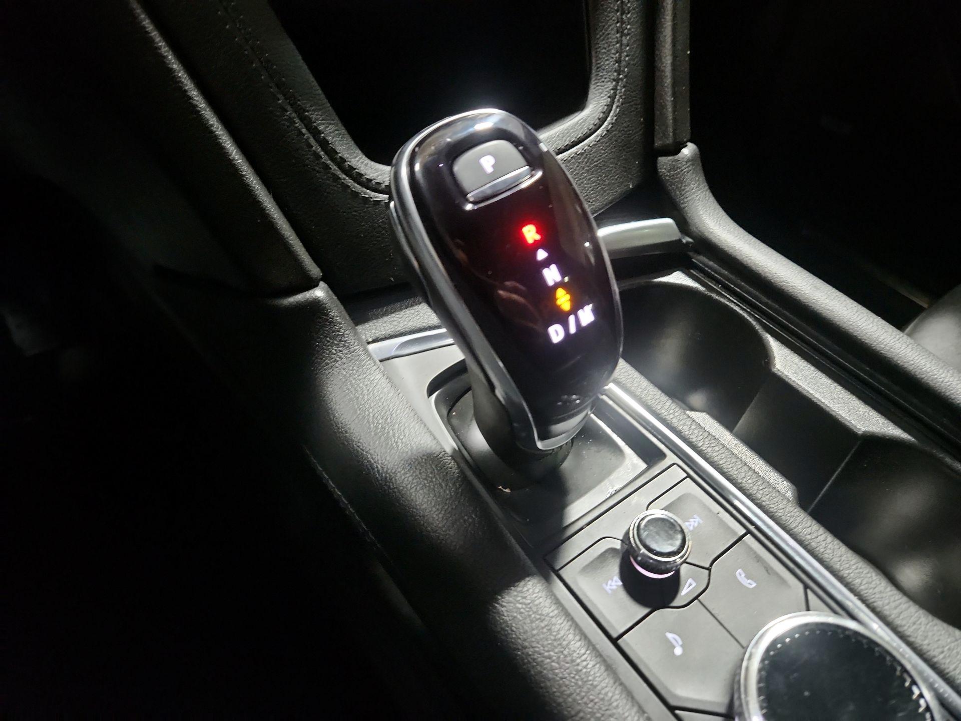 Thumbnail: 2021 Cadillac XT5 - 15