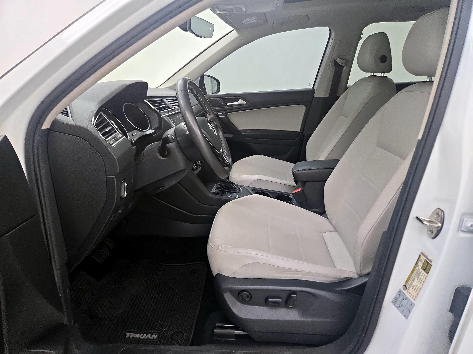 Thumbnail: 2021 Volkswagen Tiguan - 11