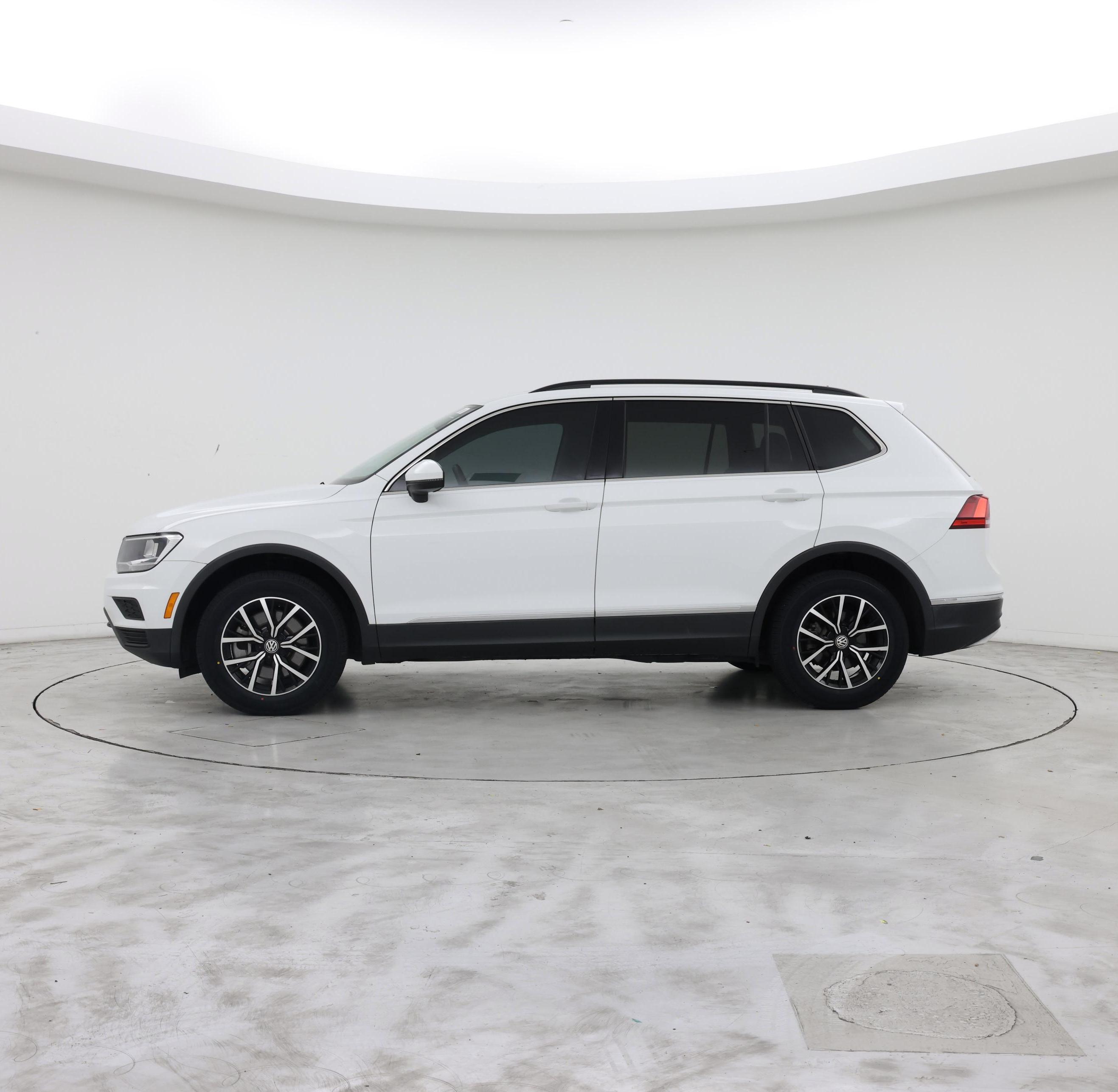 Thumbnail: 2021 Volkswagen Tiguan - 3