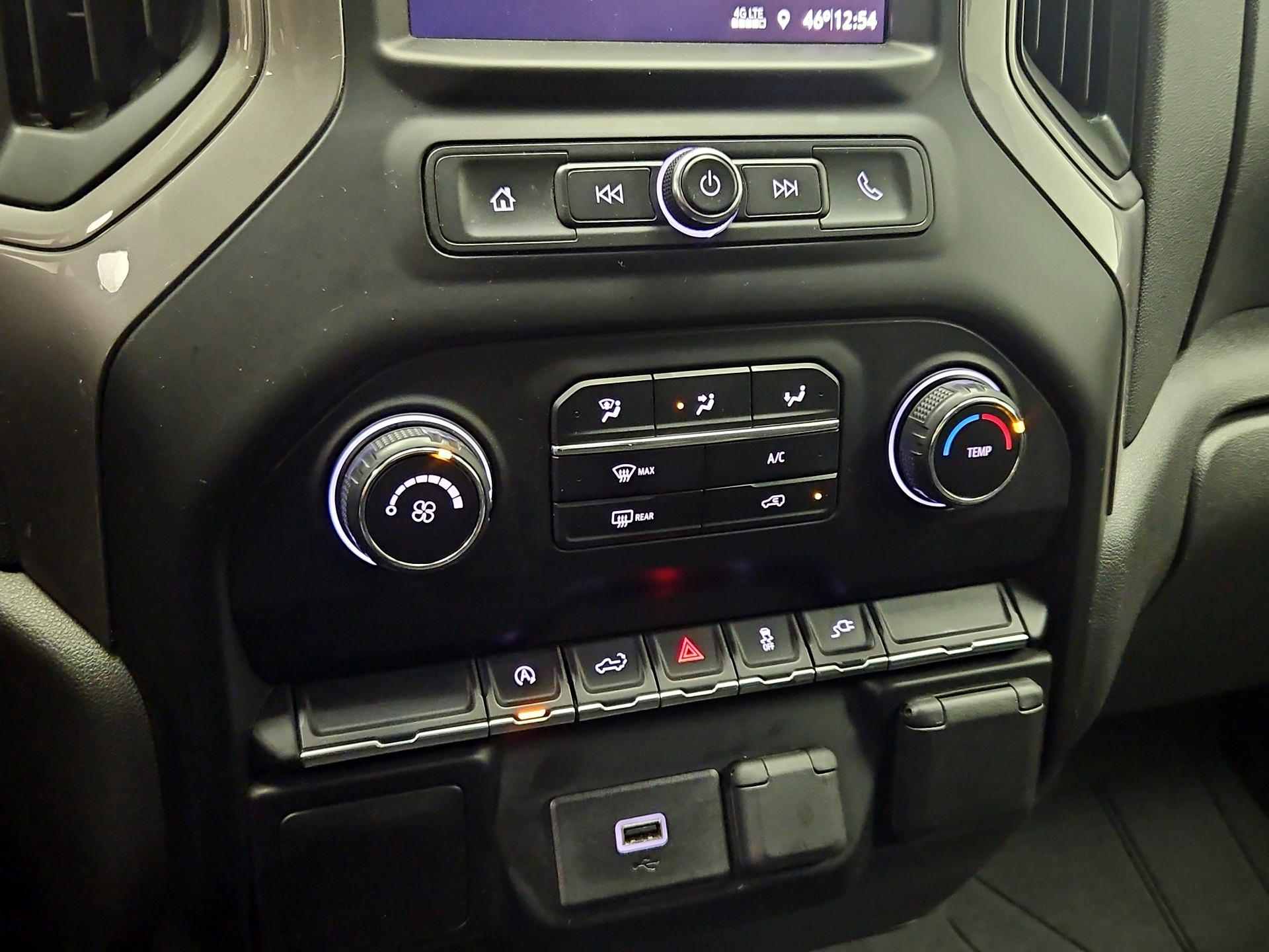 Thumbnail: 2020 Chevrolet Silverado 1500 - 16