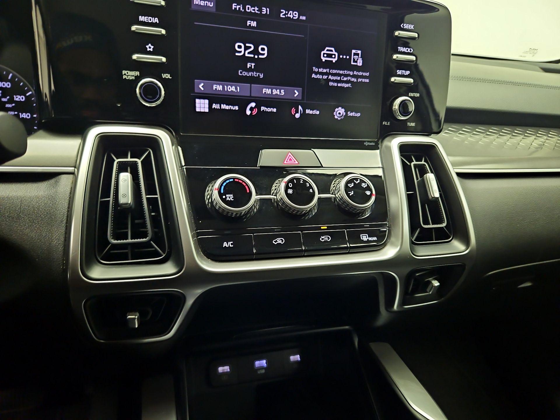 Thumbnail: 2023 Kia Sorento - 15