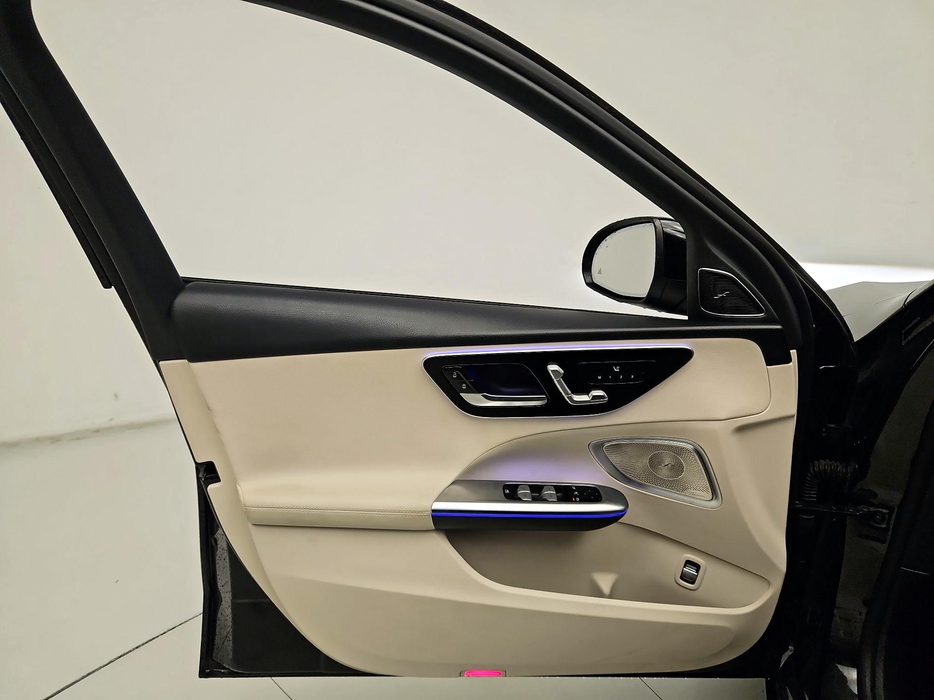 Thumbnail: 2022 Mercedes-Benz C-Class - 12