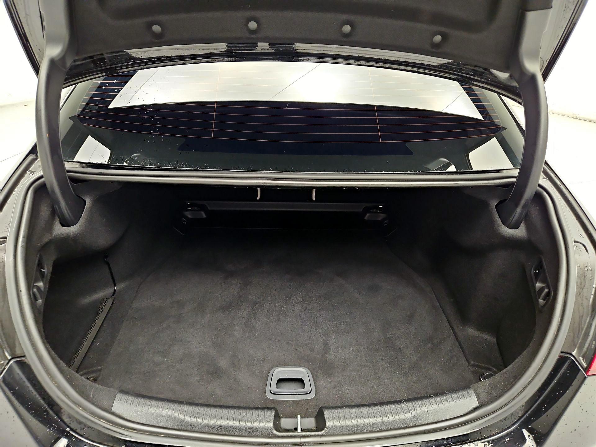 Thumbnail: 2022 Mercedes-Benz C-Class - 18