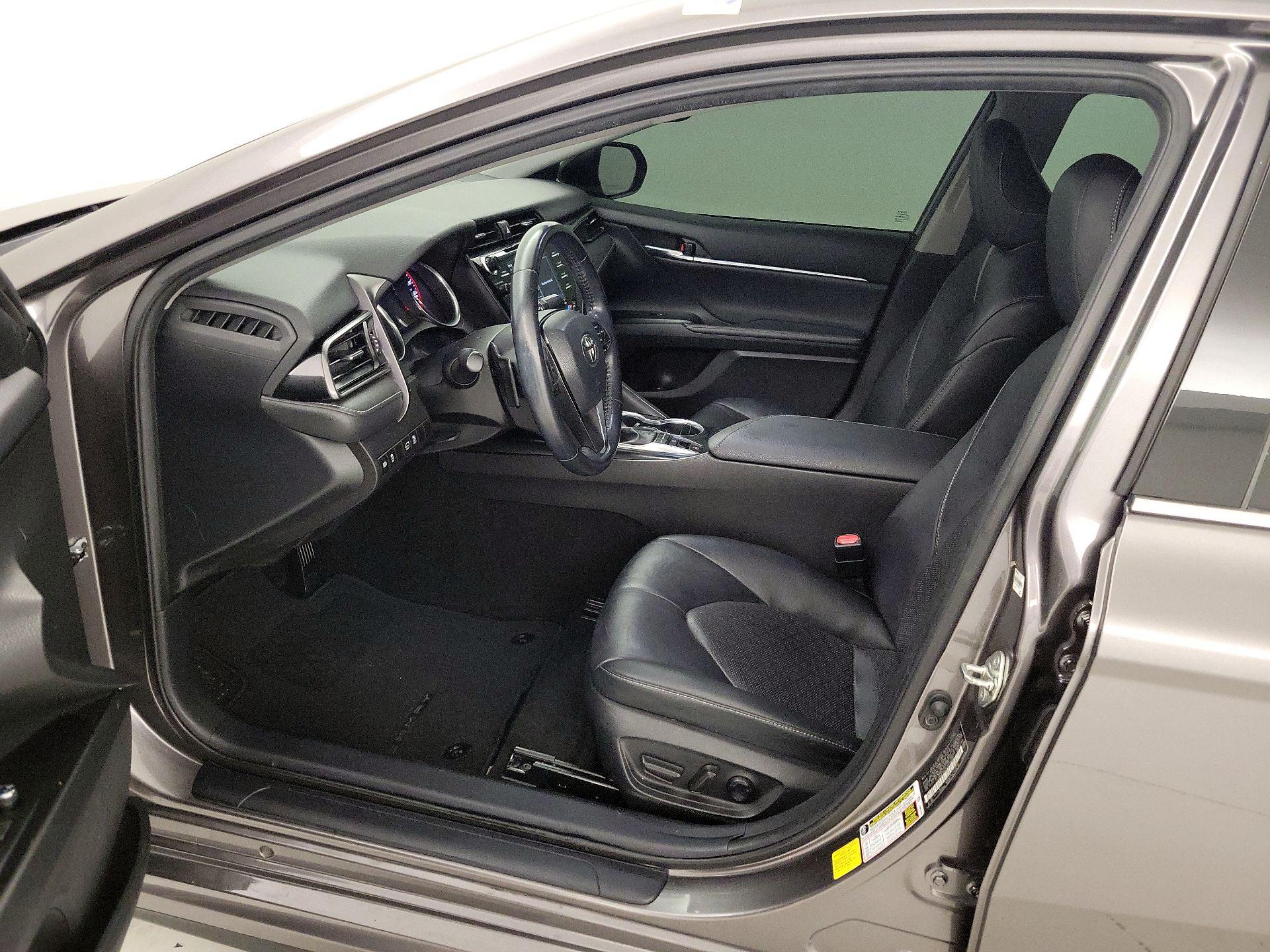 Thumbnail: 2020 Toyota Camry - 11