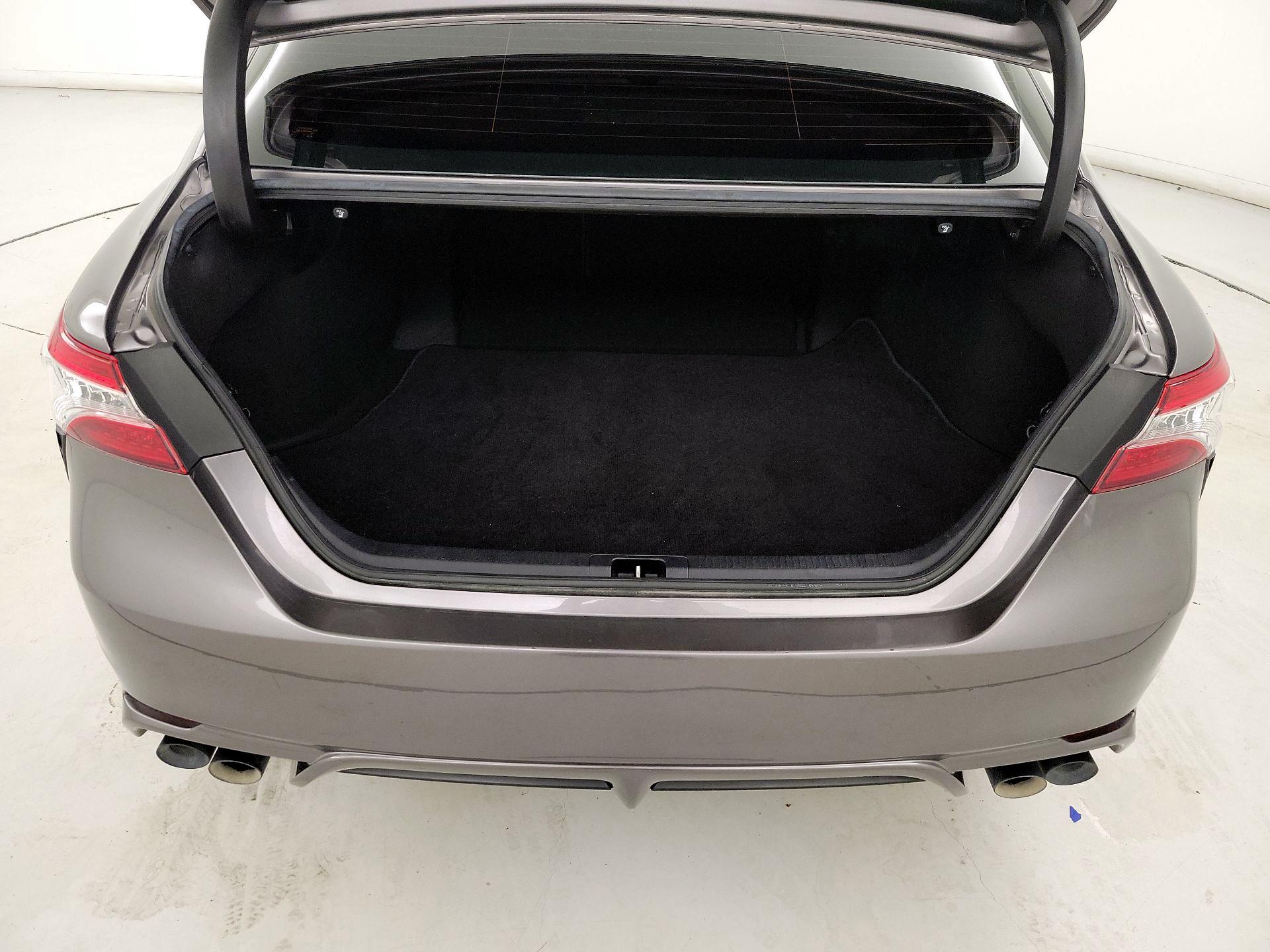 Thumbnail: 2020 Toyota Camry - 19