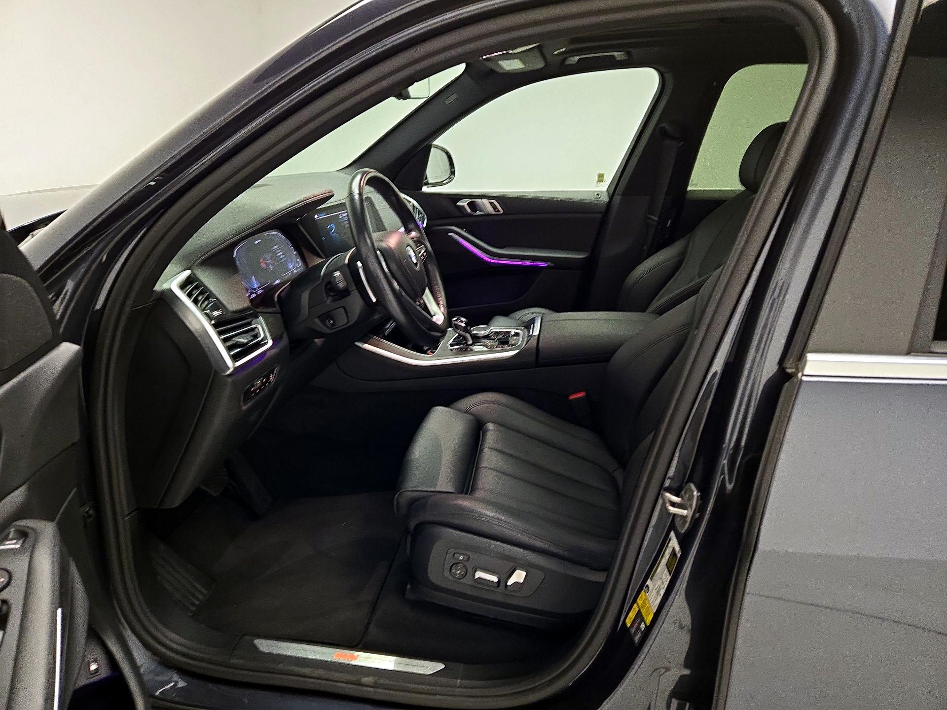 Thumbnail: 2022 BMW X5 - 11