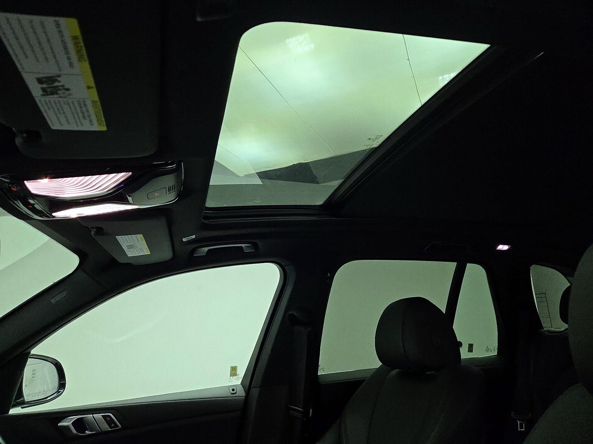 Thumbnail: 2022 BMW X5 - 20