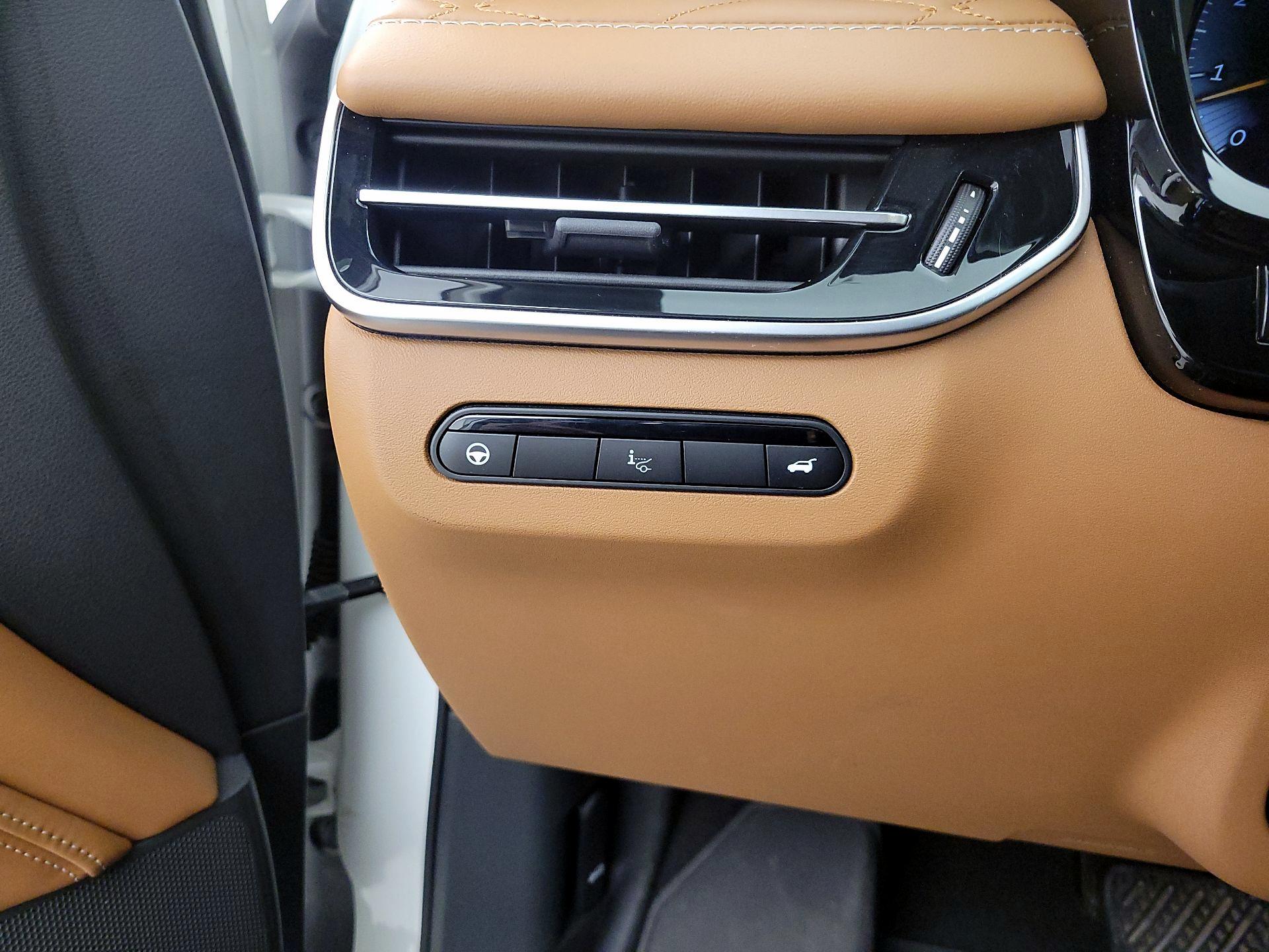 Thumbnail: 2023 INFINITI QX60 - 13