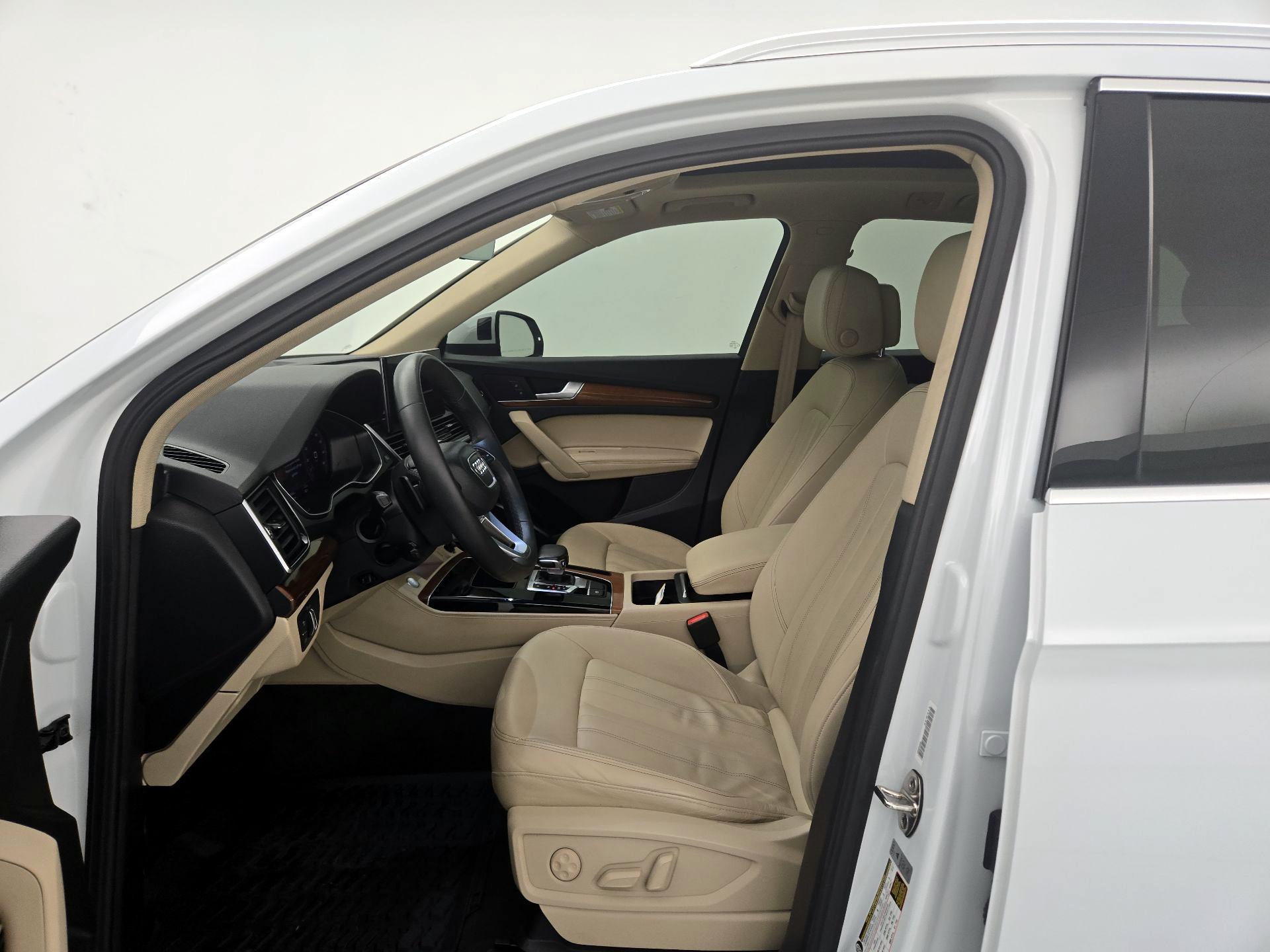 Thumbnail: 2022 Audi Q5 - 11