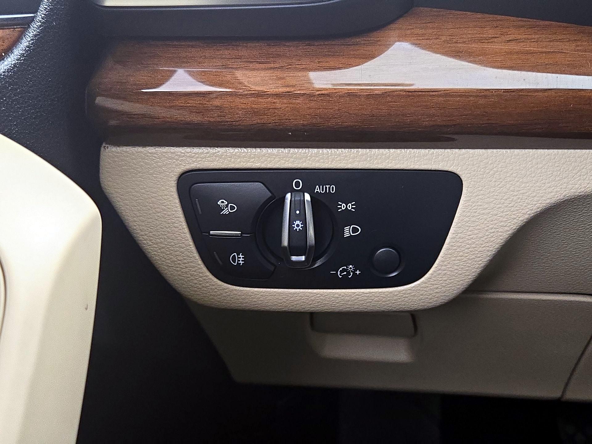 Thumbnail: 2022 Audi Q5 - 13