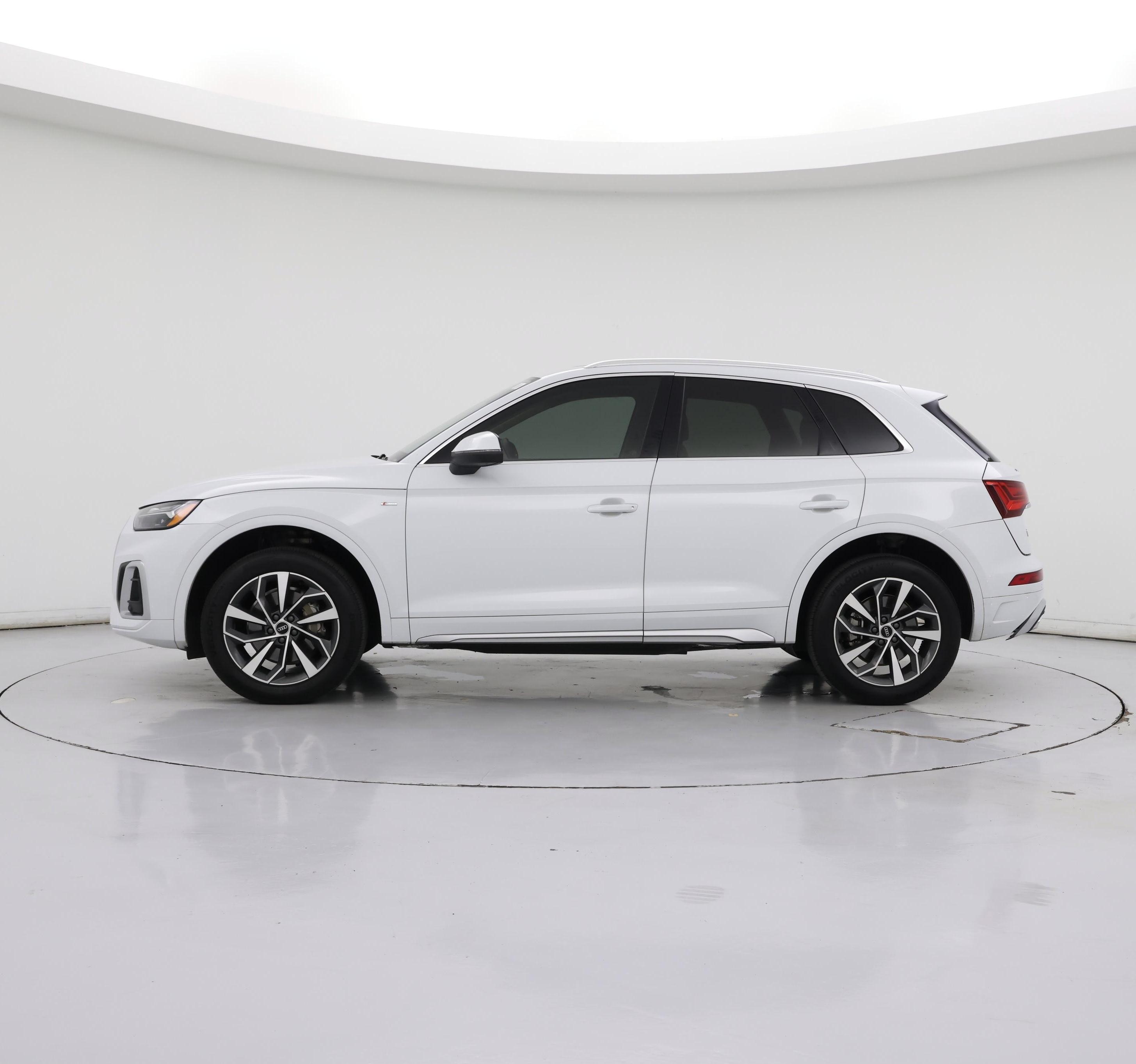Thumbnail: 2022 Audi Q5 - 3