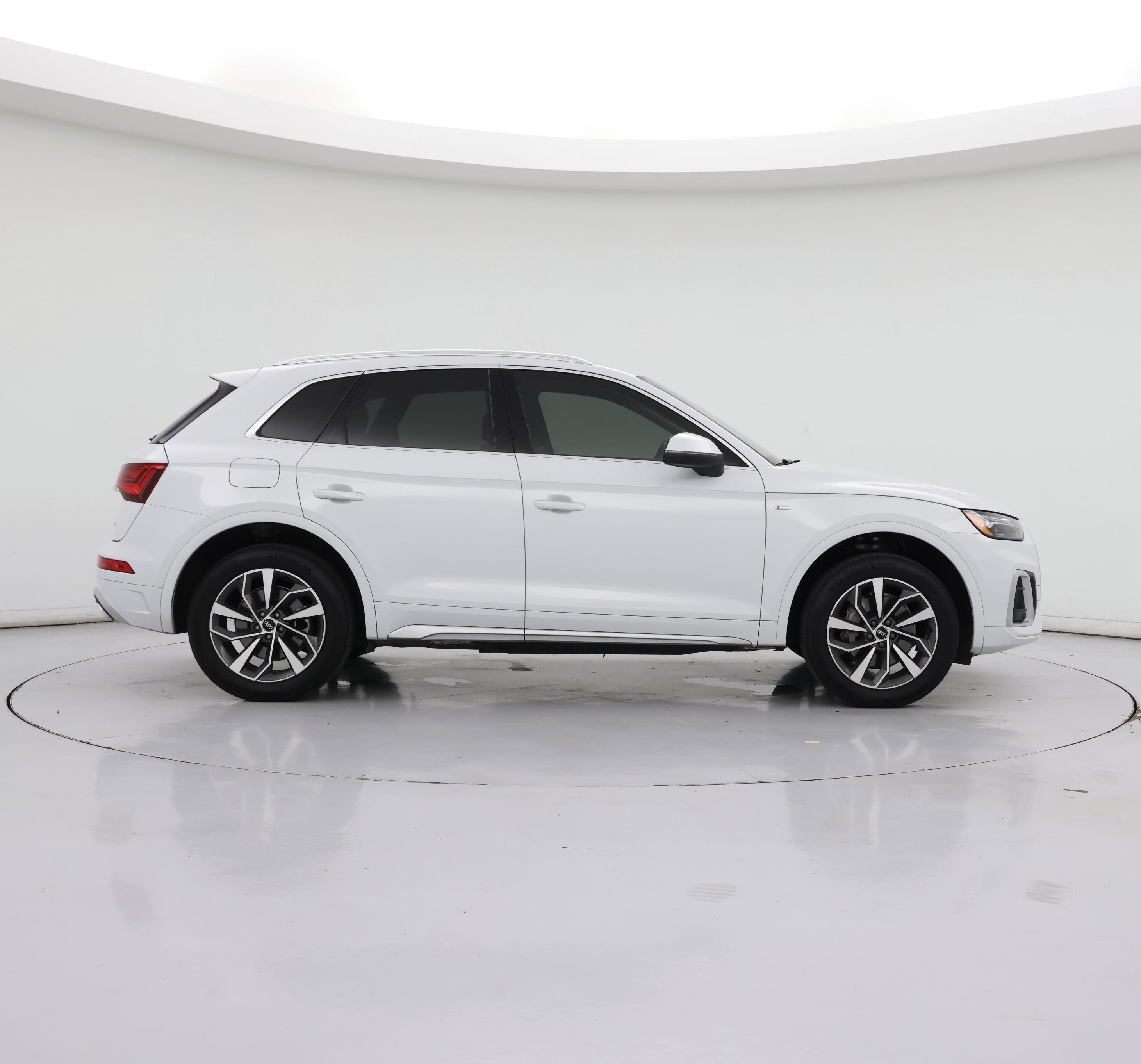 Thumbnail: 2022 Audi Q5 - 7