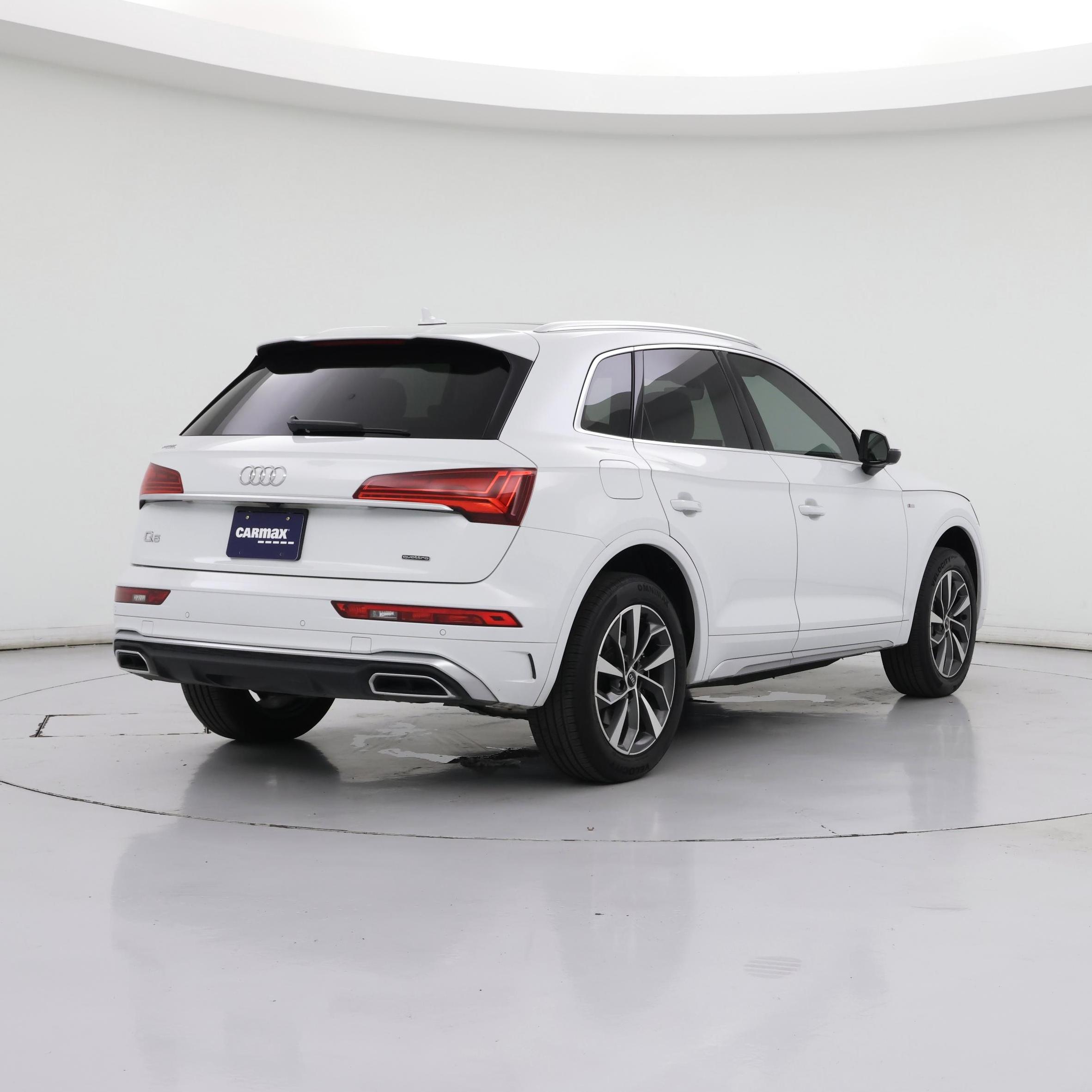 Thumbnail: 2022 Audi Q5 - 8