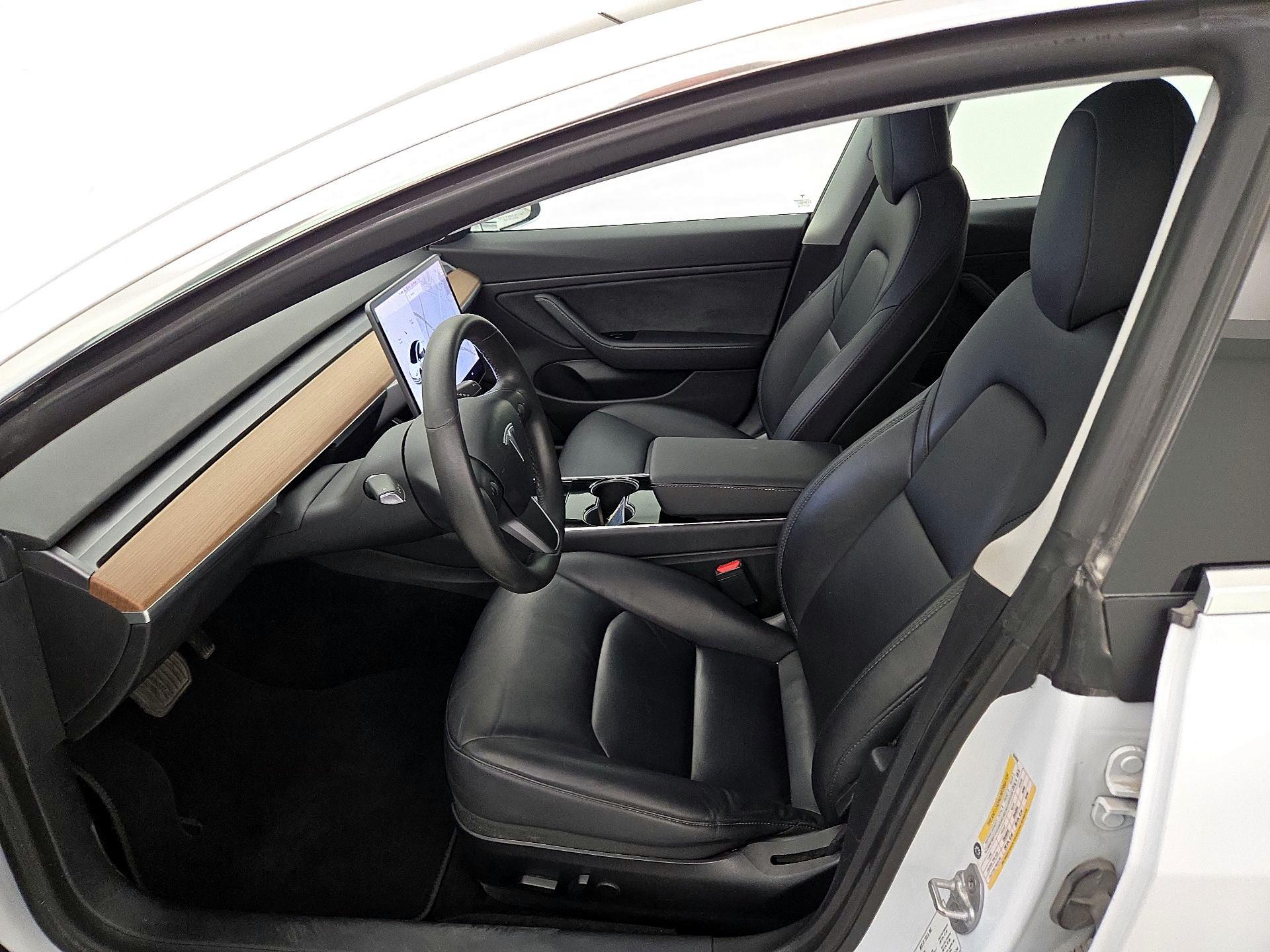 Thumbnail: 2020 Tesla Model 3 - 11