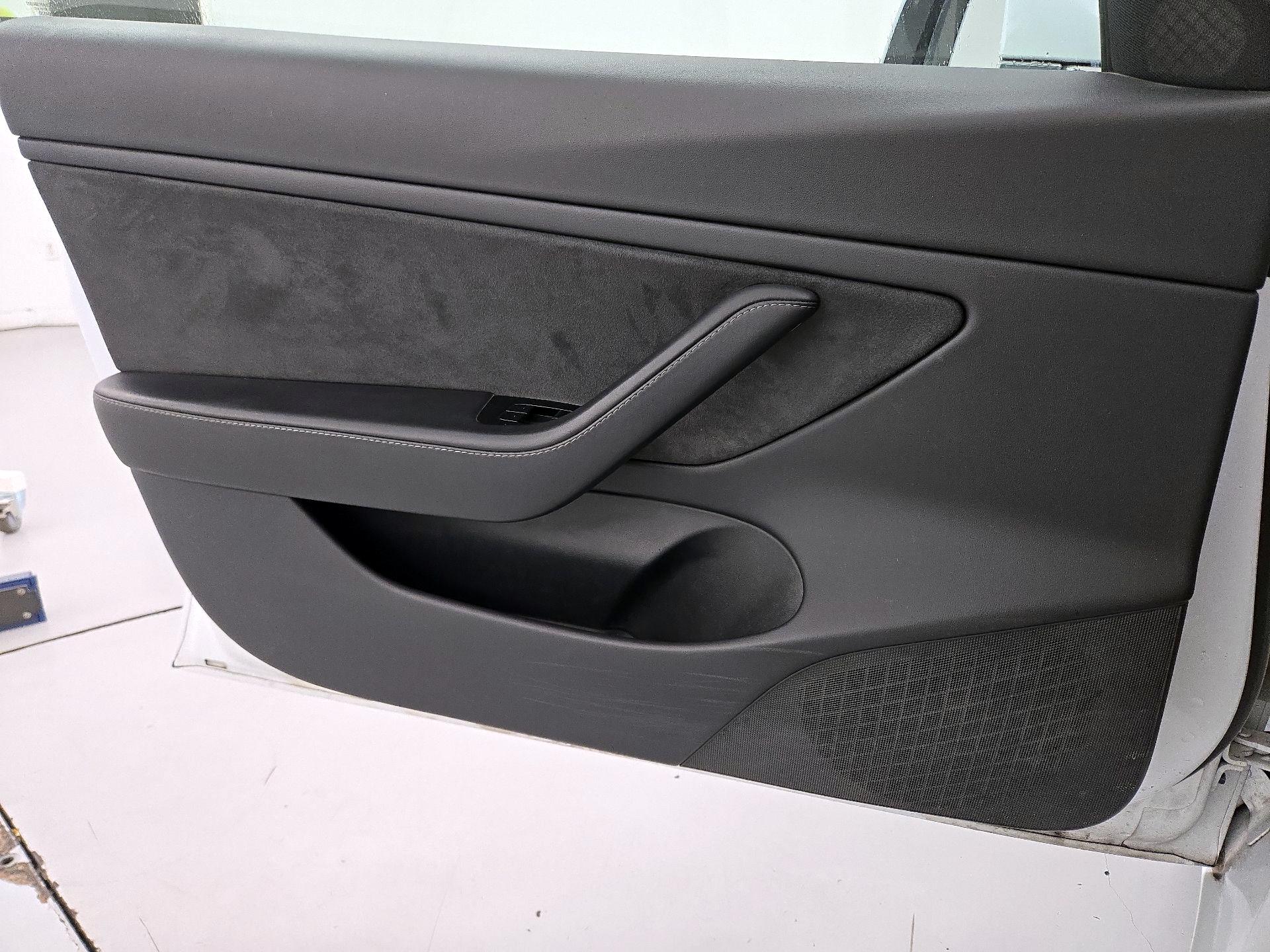 Thumbnail: 2020 Tesla Model 3 - 12