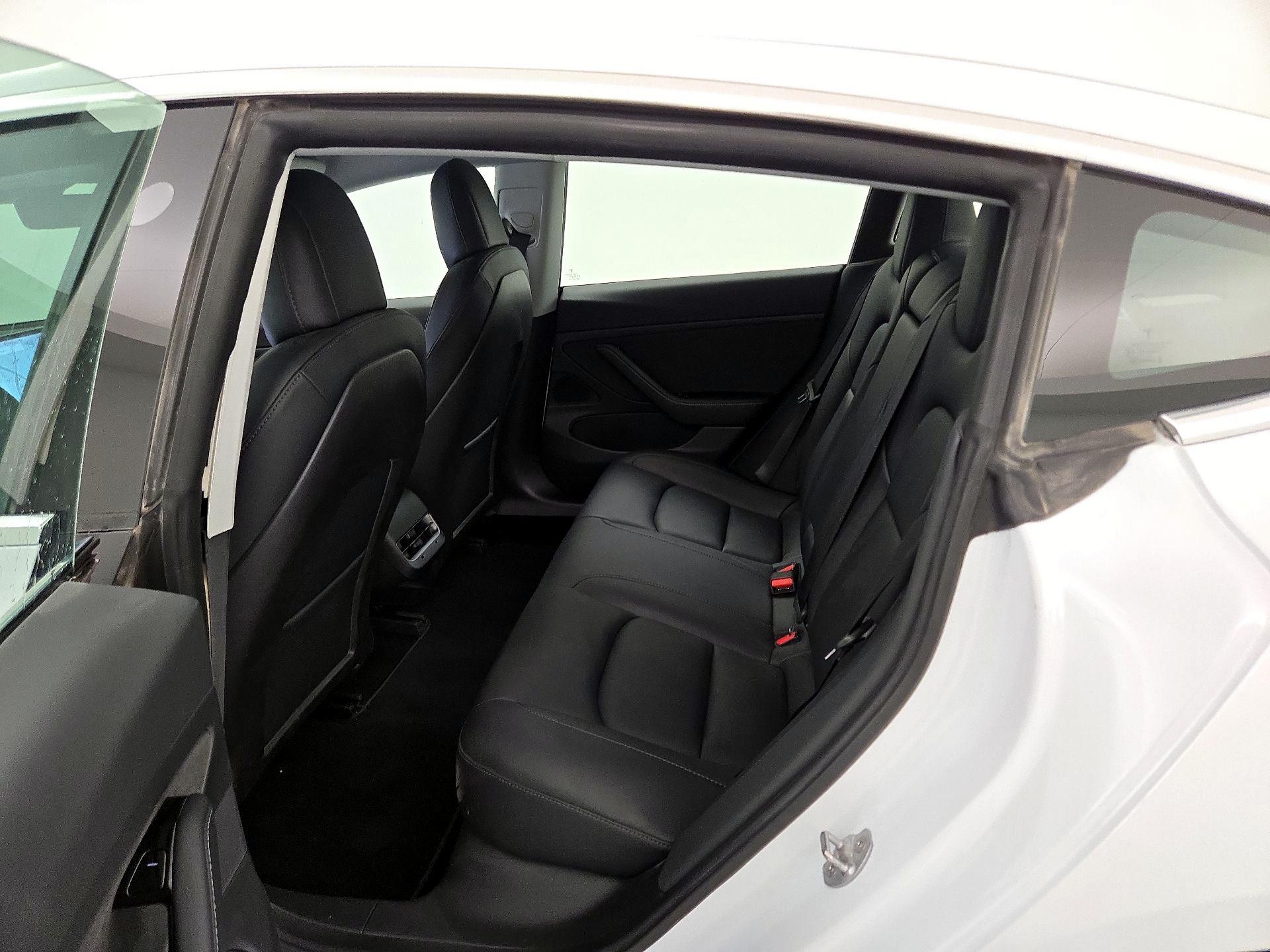 Thumbnail: 2020 Tesla Model 3 - 18