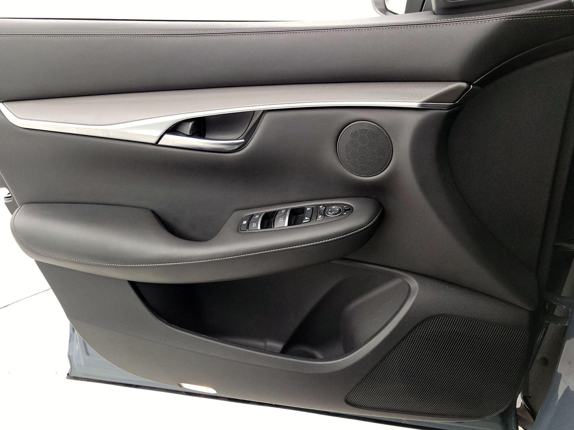 Thumbnail: 2022 INFINITI QX50 - 12