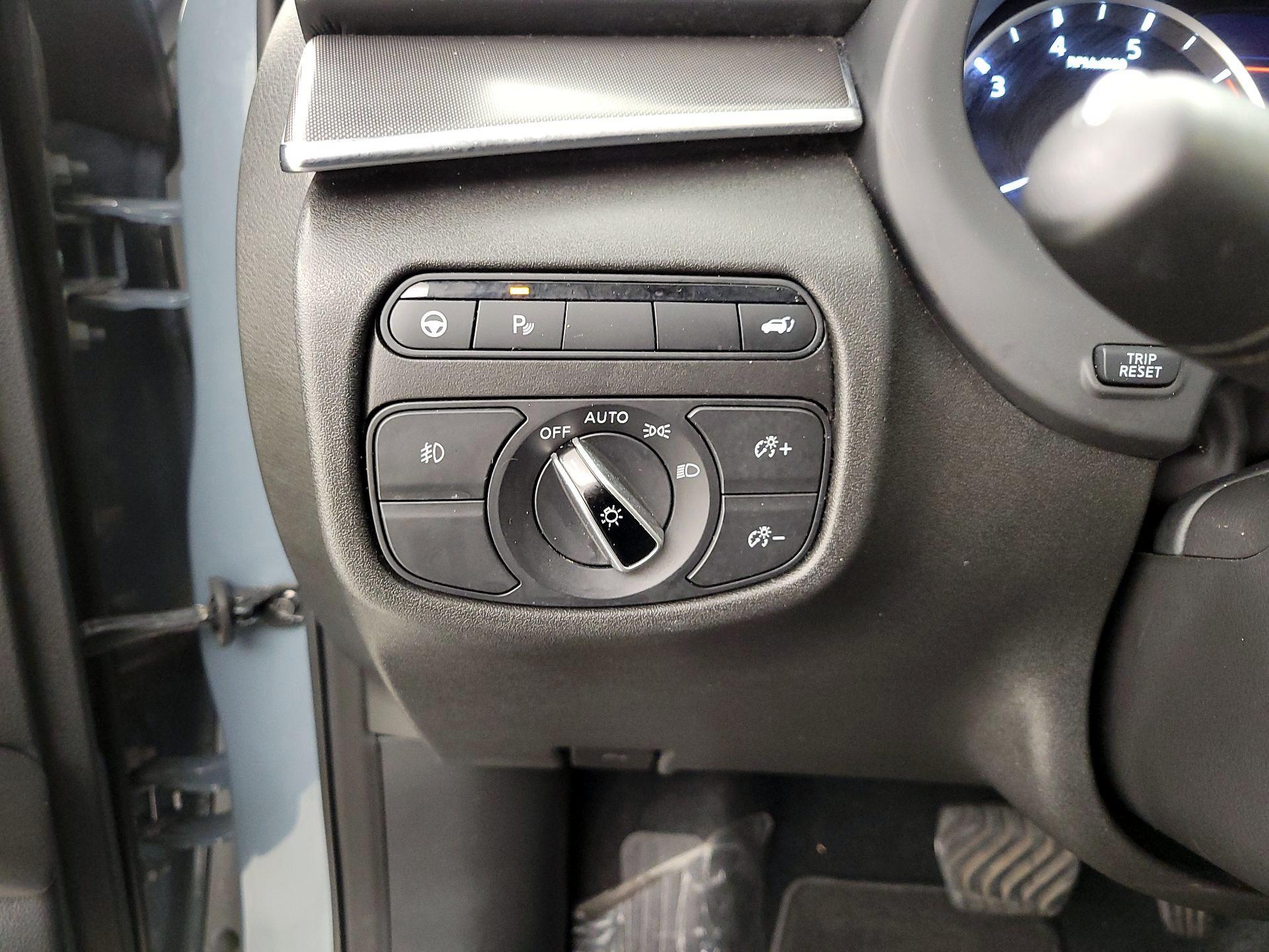 Thumbnail: 2022 INFINITI QX50 - 13