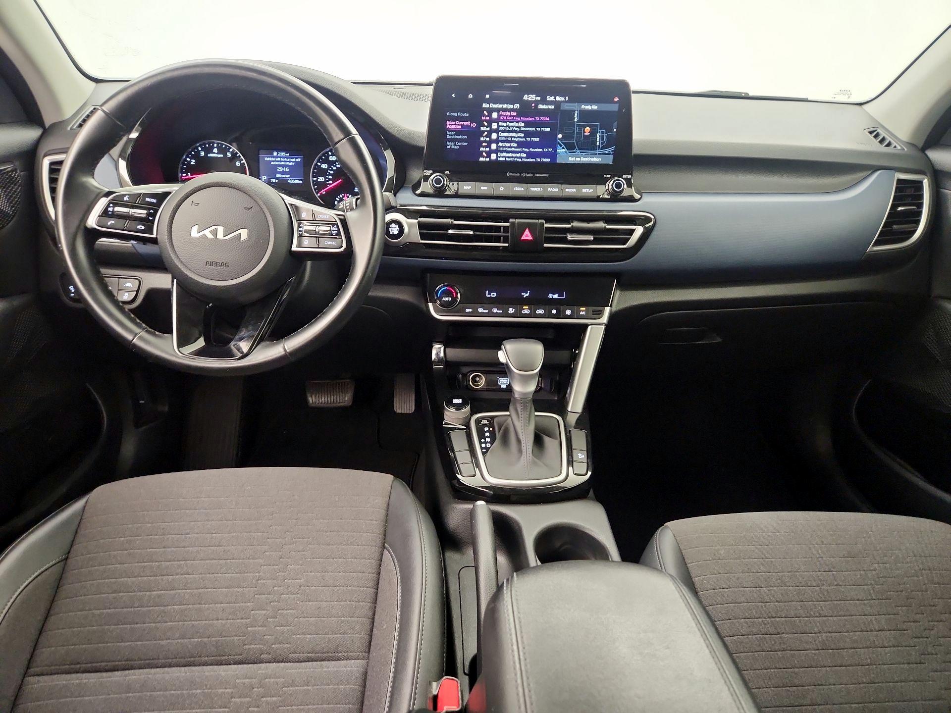 Thumbnail: 2023 Kia Seltos - 9