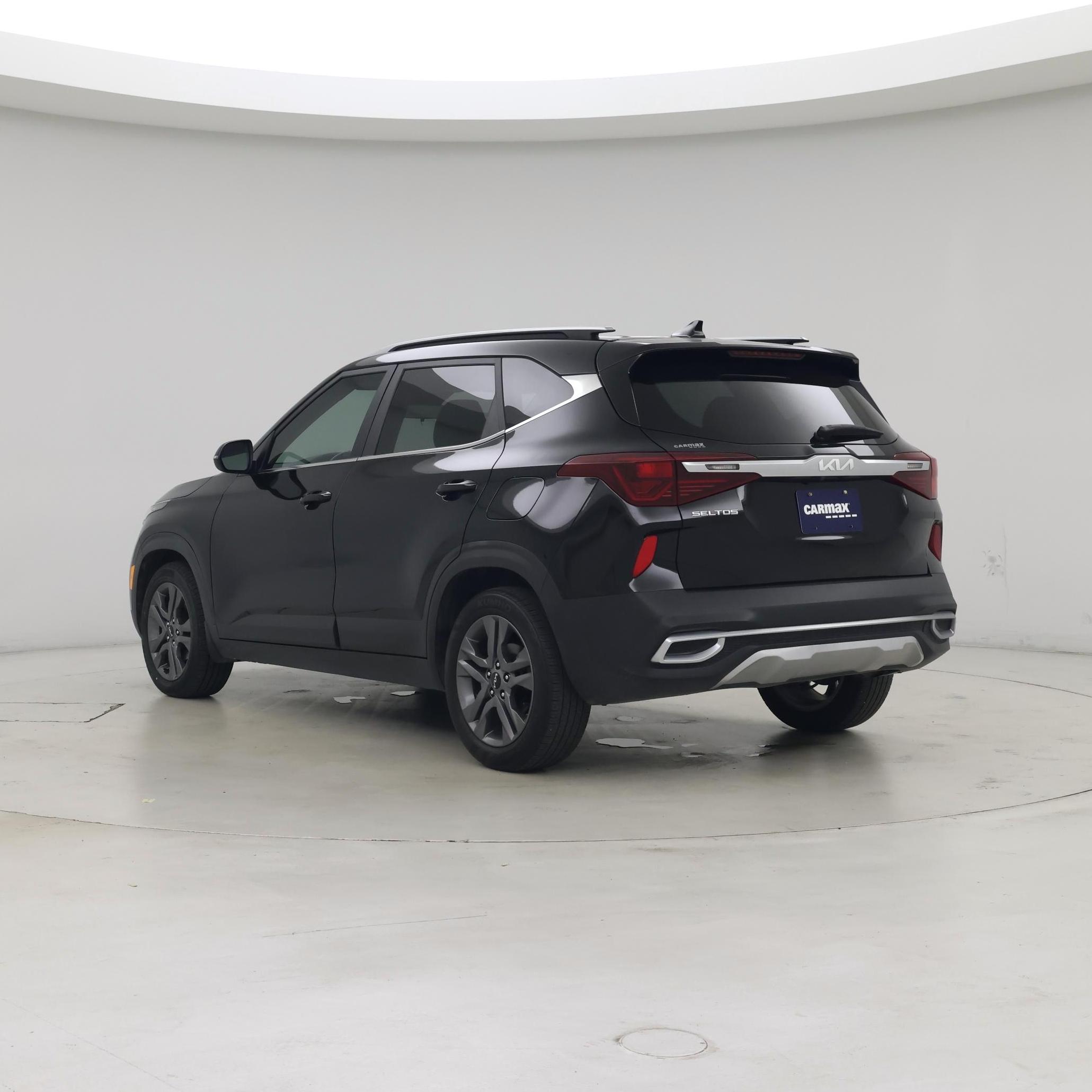 Thumbnail: 2023 Kia Seltos - 2