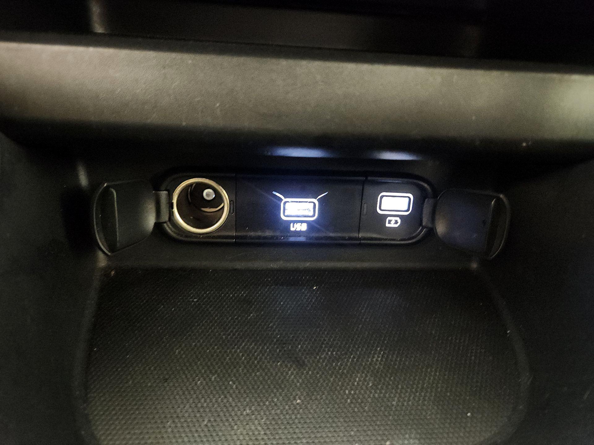 Thumbnail: 2023 Kia Seltos - 19