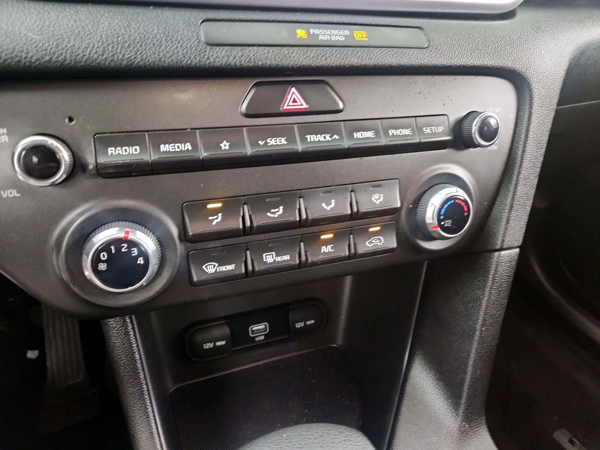 Thumbnail: 2021 Kia Sportage - 16