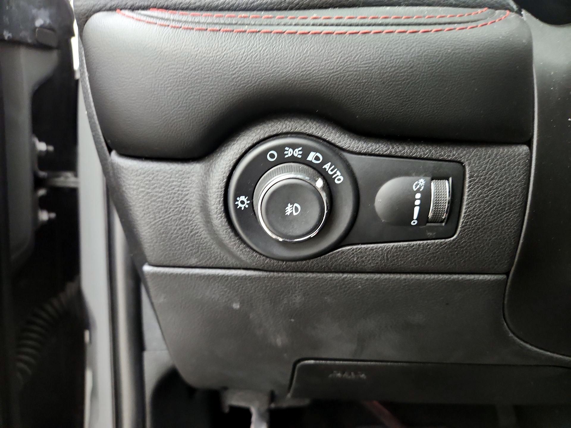 Thumbnail: 2023 Dodge Durango - 13