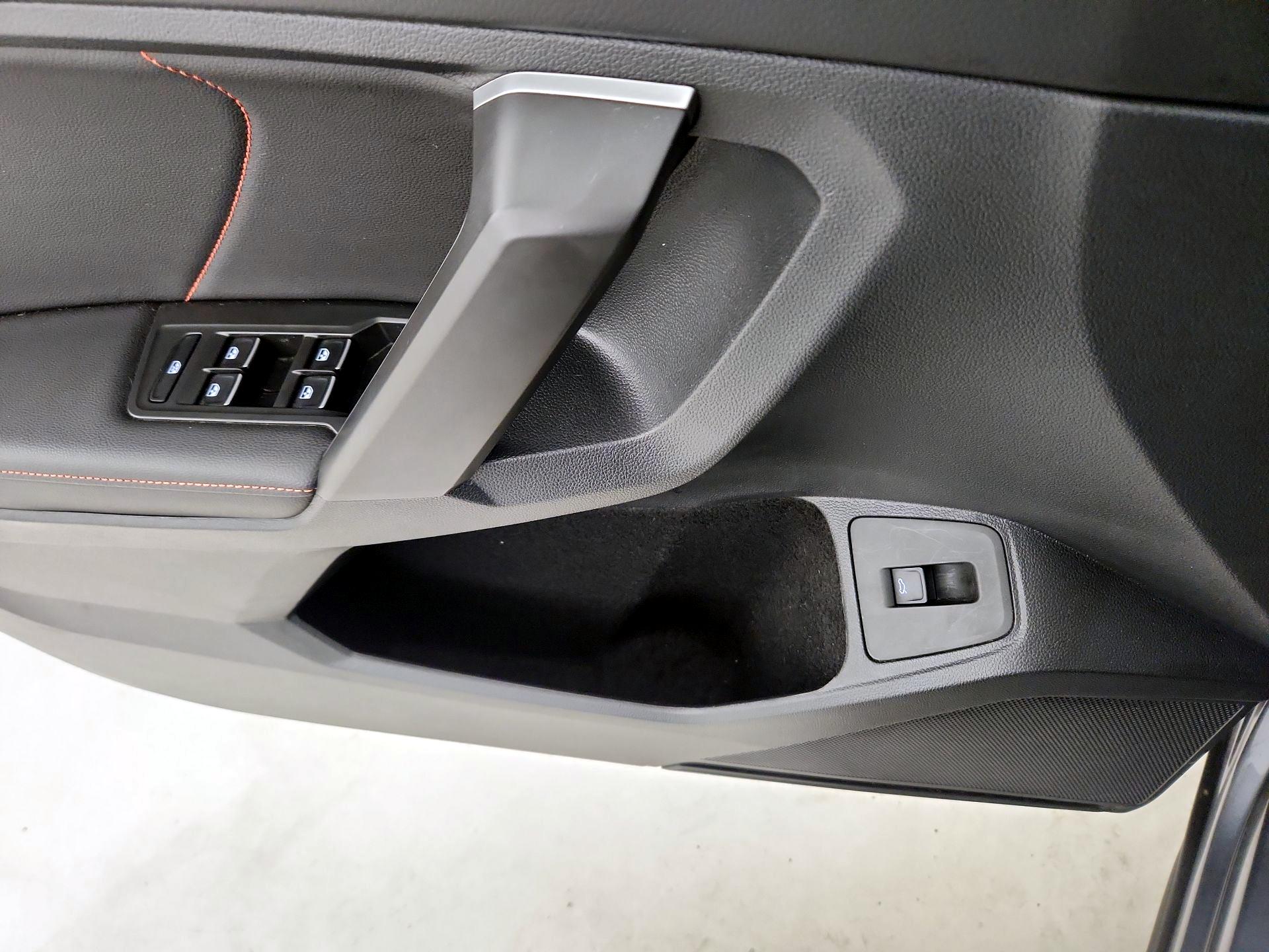 Thumbnail: 2024 Volkswagen Tiguan - 11