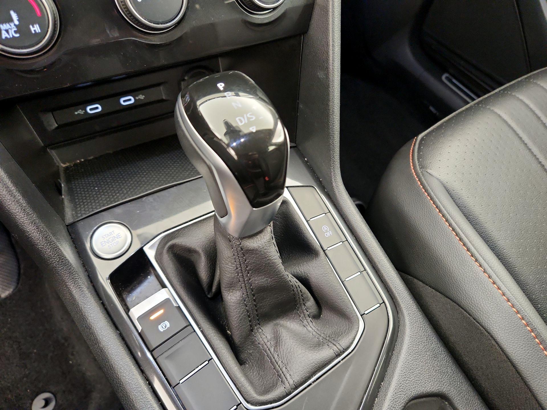 Thumbnail: 2024 Volkswagen Tiguan - 17