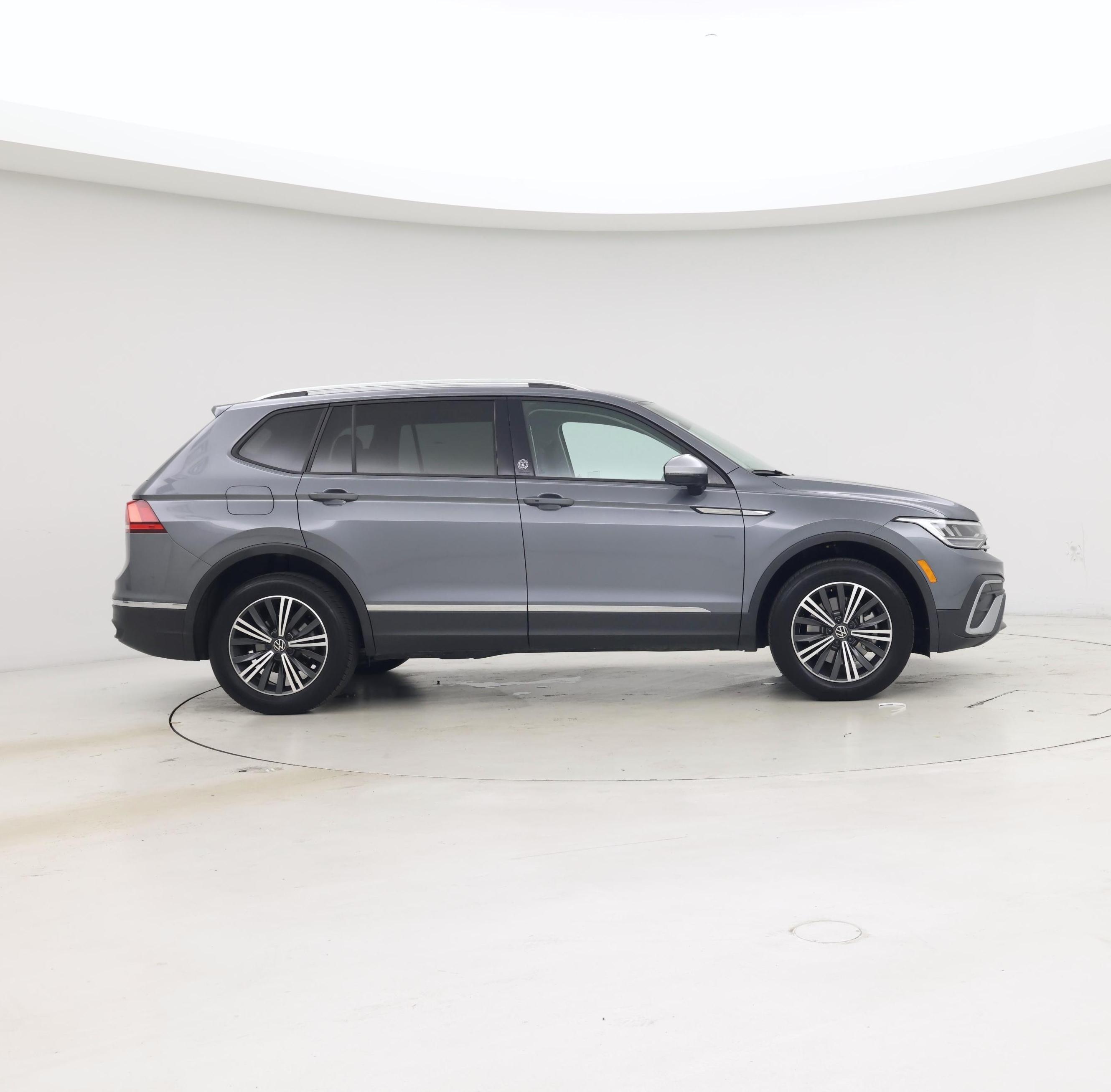 Thumbnail: 2024 Volkswagen Tiguan - 7