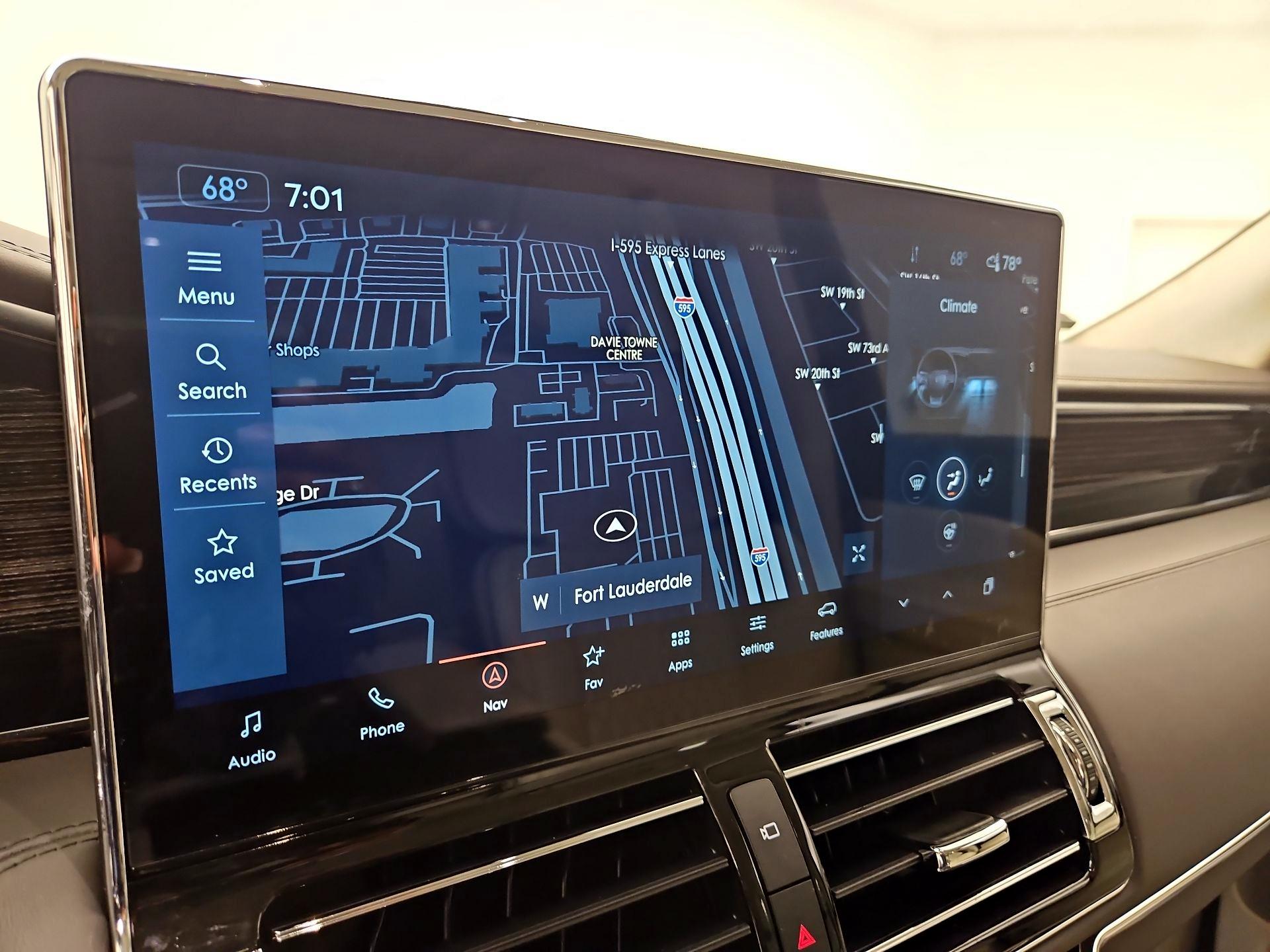 Thumbnail: 2023 Lincoln Navigator - 14