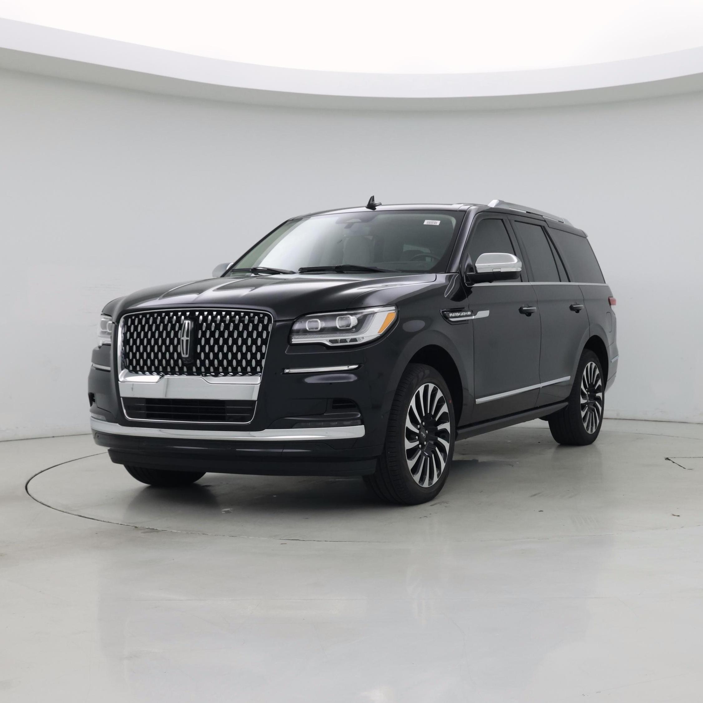 Thumbnail: 2023 Lincoln Navigator - 4