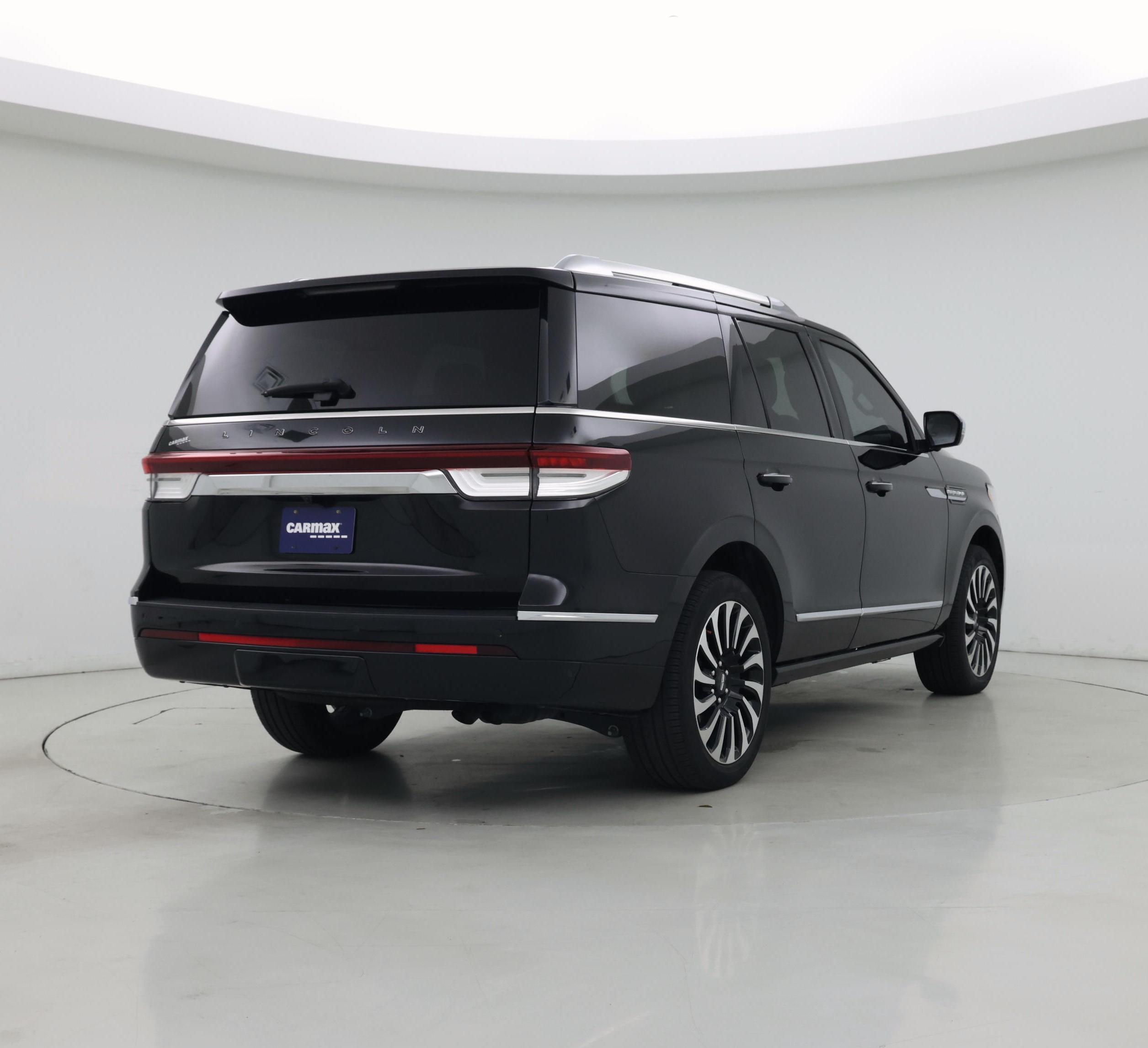 Thumbnail: 2023 Lincoln Navigator - 8