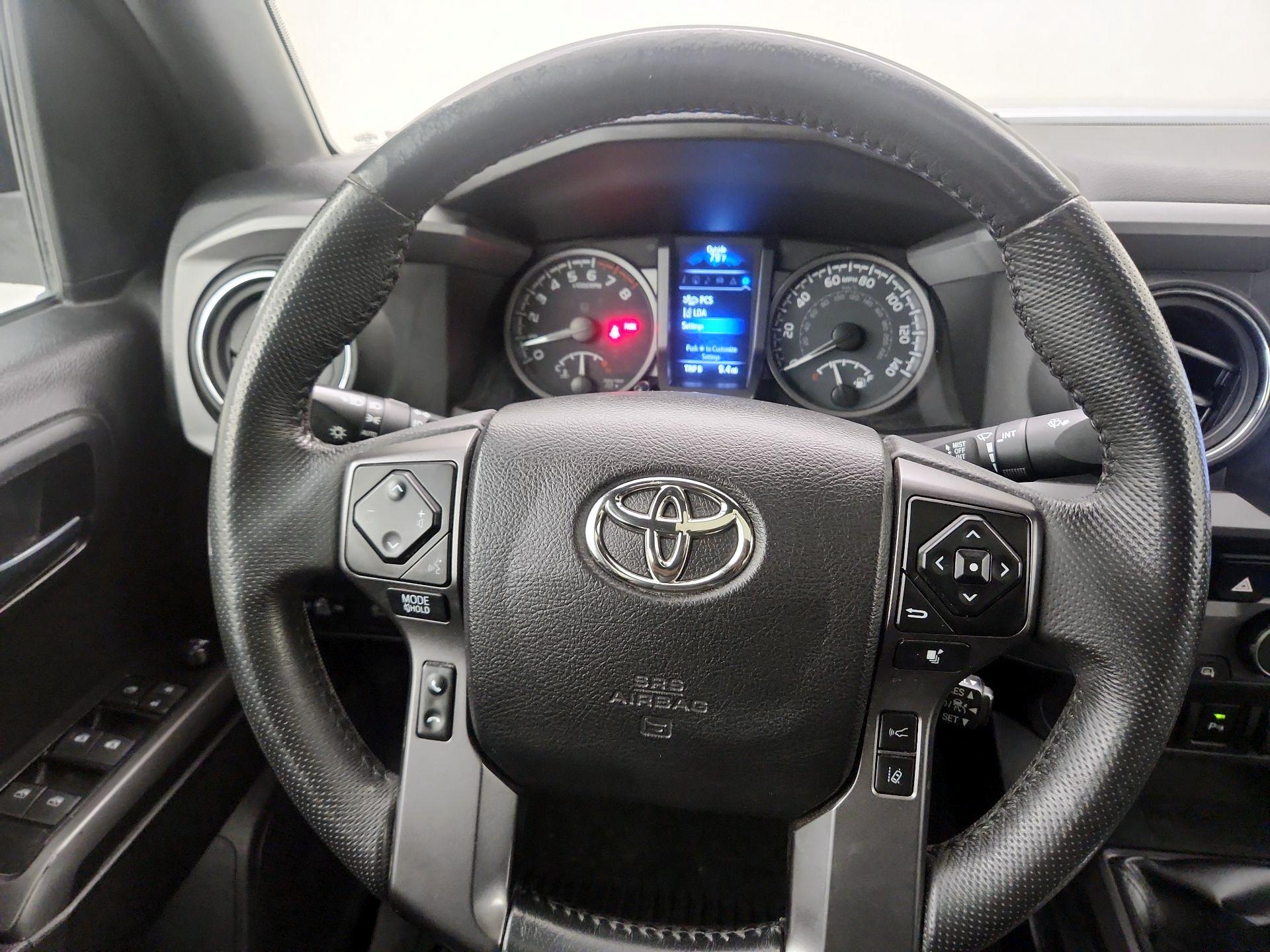 Thumbnail: 2021 Toyota Tacoma - 10