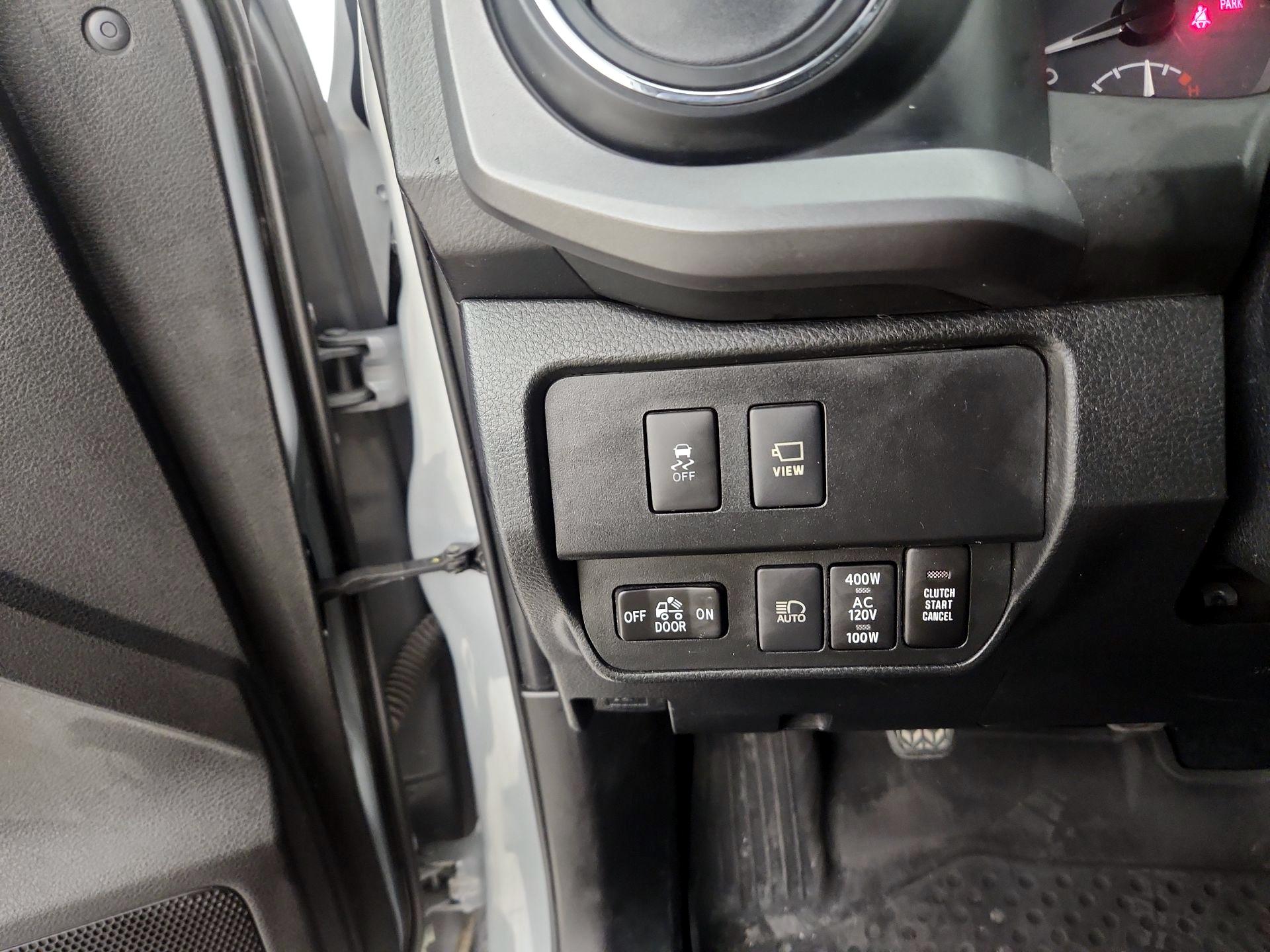 Thumbnail: 2021 Toyota Tacoma - 13