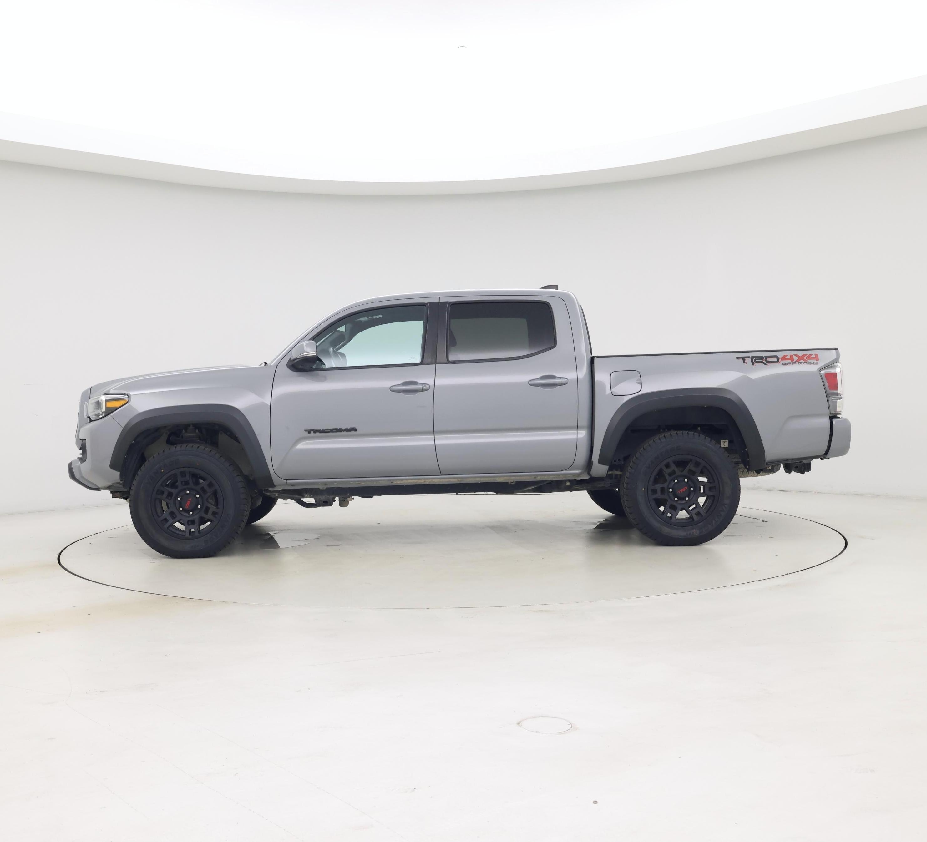 Thumbnail: 2021 Toyota Tacoma - 3