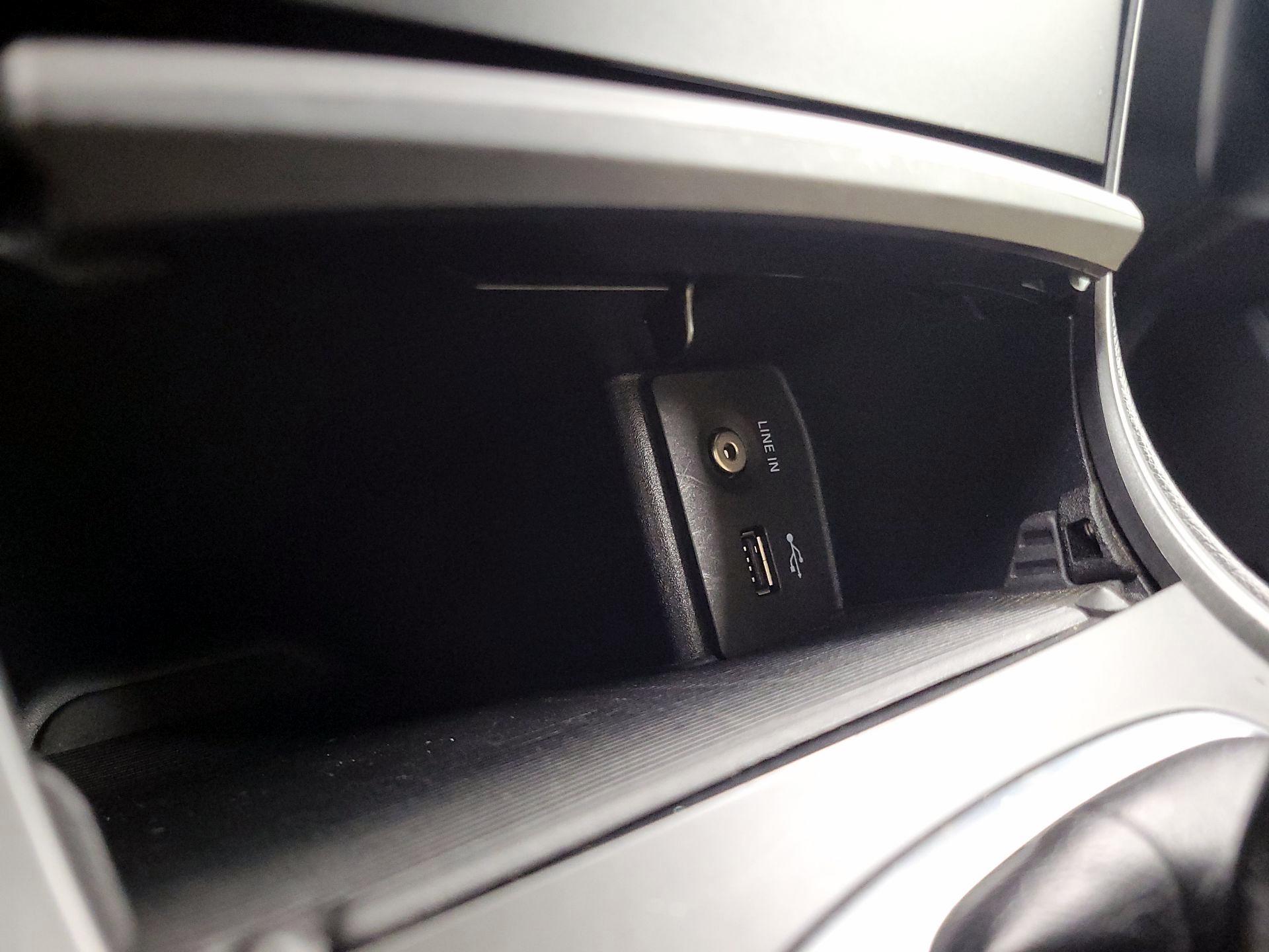 Thumbnail: 2015 Ford Edge - 18