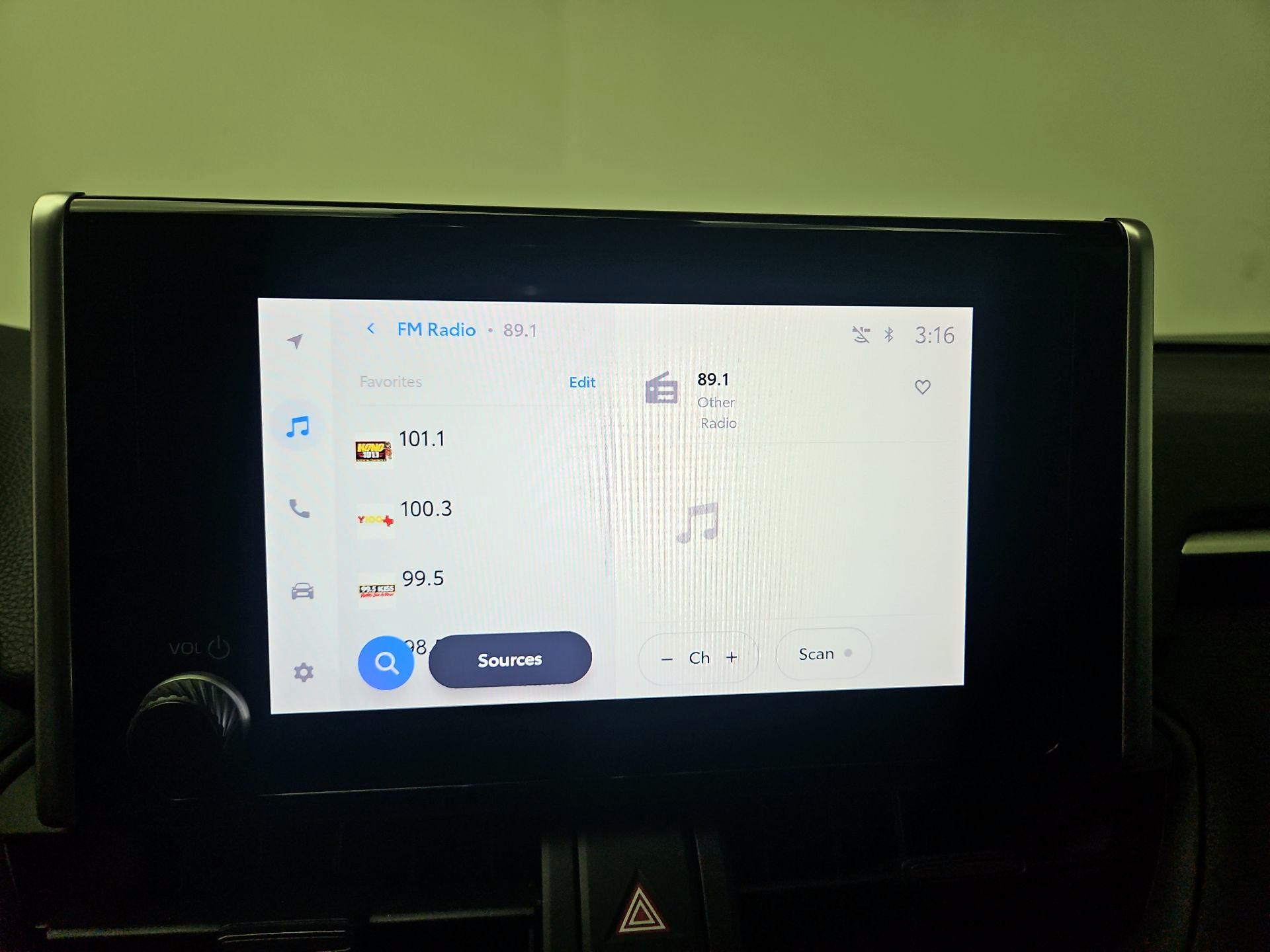 Thumbnail: 2023 Toyota RAV4 - 15