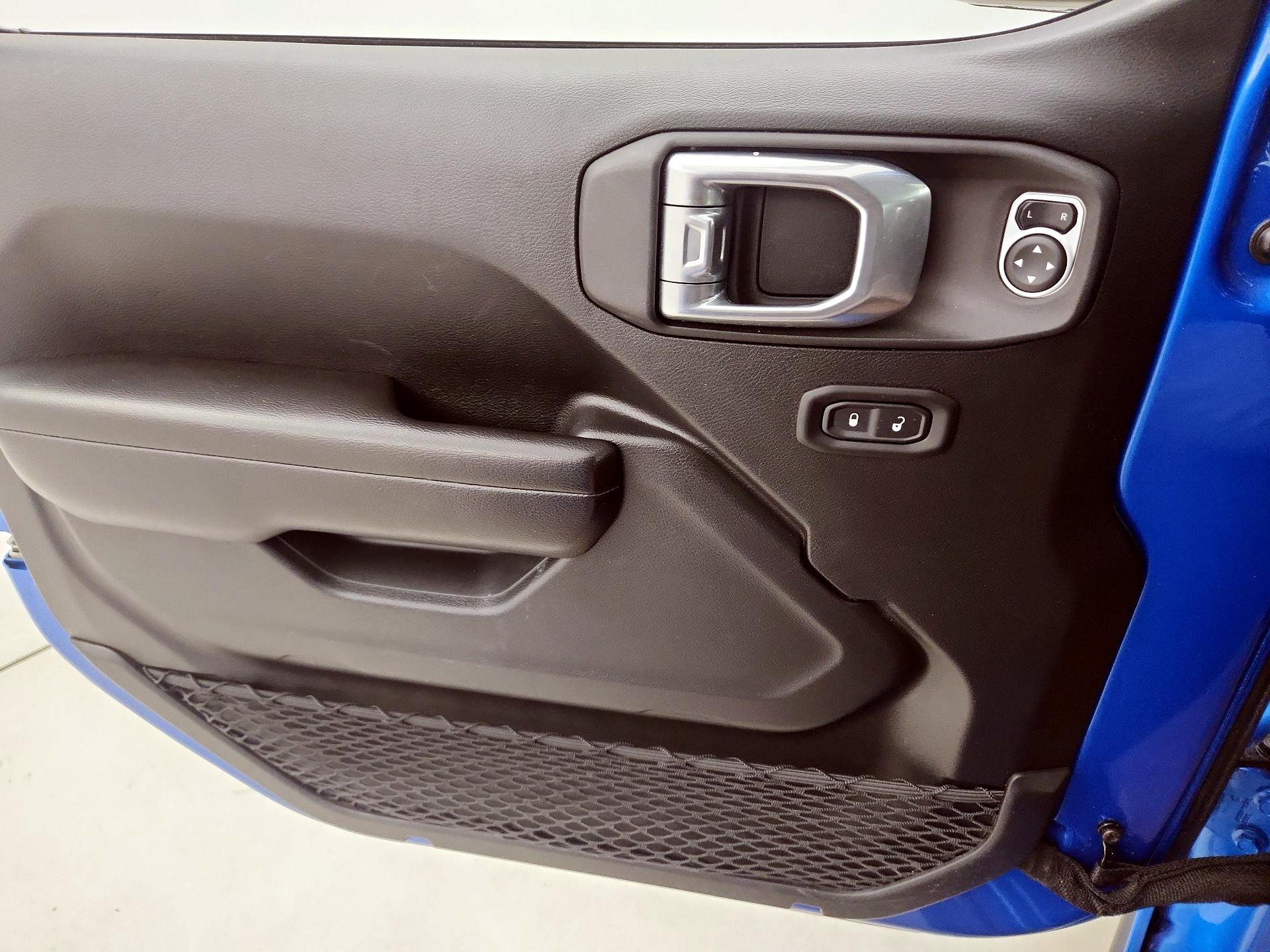 Thumbnail: 2021 Jeep Wrangler - 12