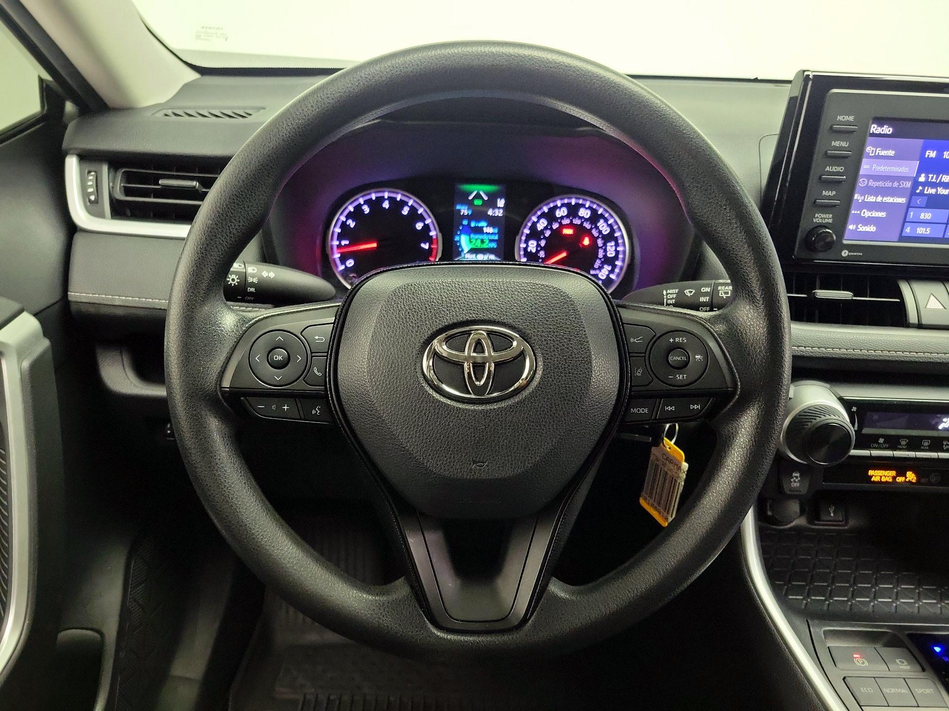 Thumbnail: 2020 Toyota RAV4 - 10