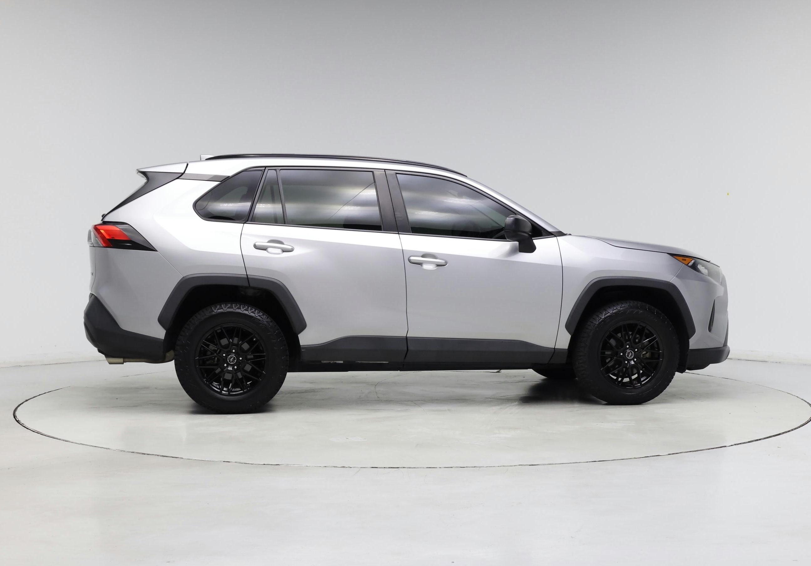 Thumbnail: 2020 Toyota RAV4 - 7