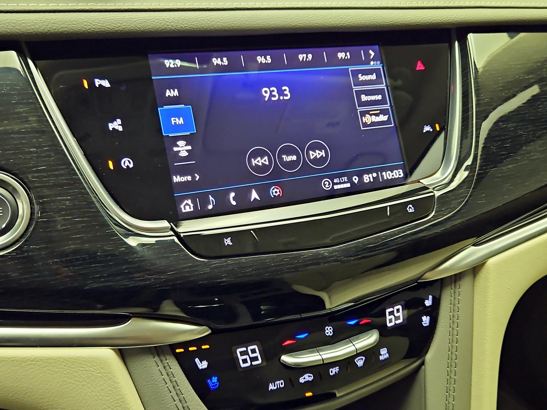 Thumbnail: 2024 Cadillac XT6 - 16