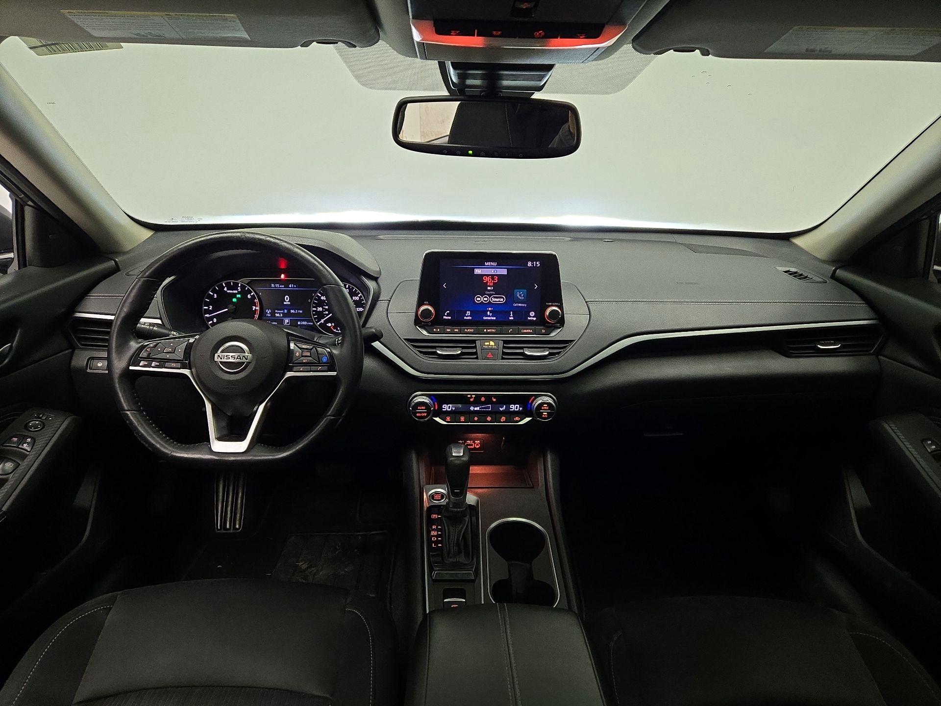 Thumbnail: 2019 Nissan Altima - 9