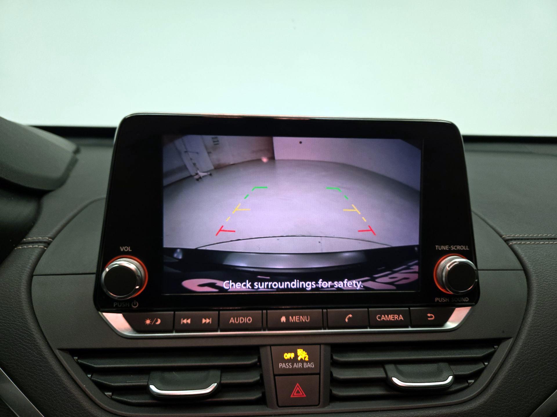 Thumbnail: 2019 Nissan Altima - 14