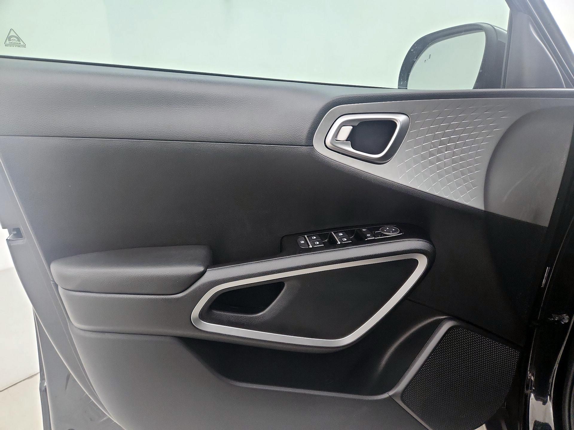 Thumbnail: 2023 Kia Soul - 12