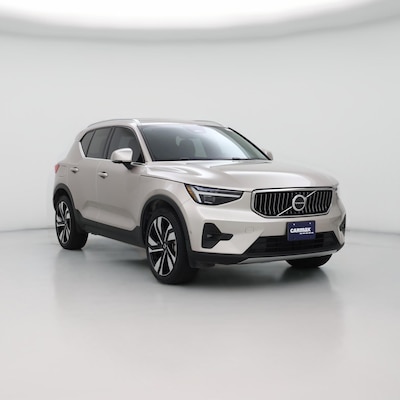 2023 Volvo XC40 B5 Ultimate Bright Theme