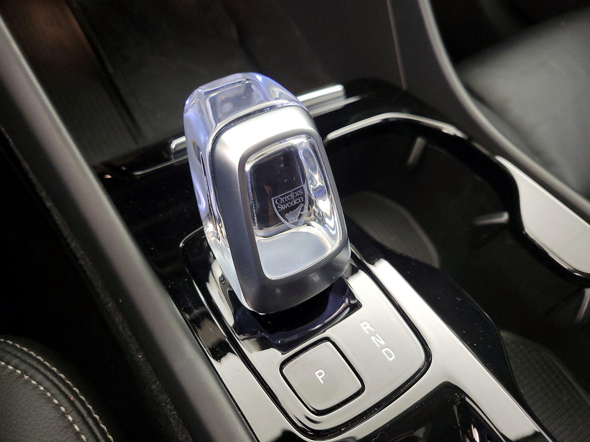 Thumbnail: 2023 Volvo XC40 - 18