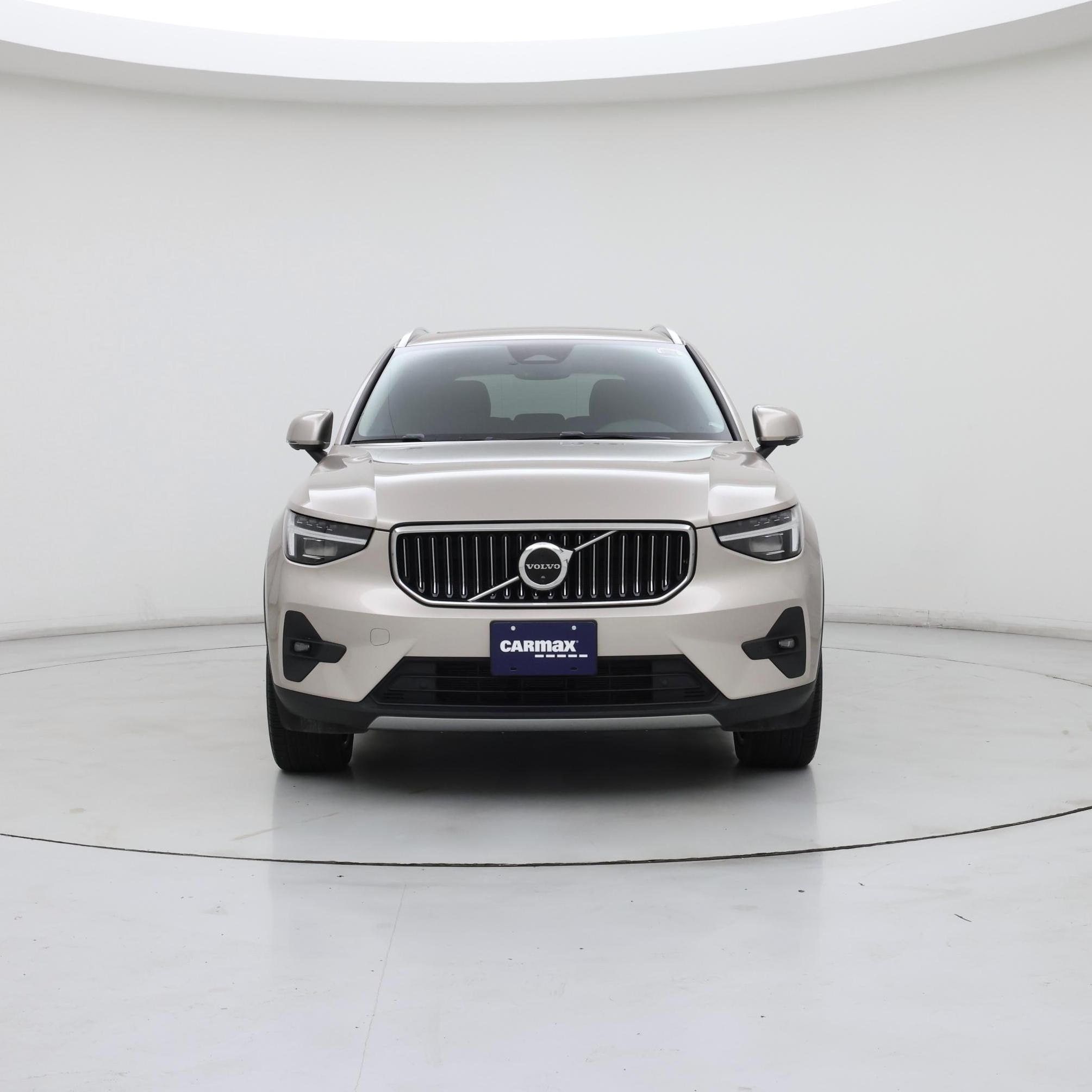 Thumbnail: 2023 Volvo XC40 - 5