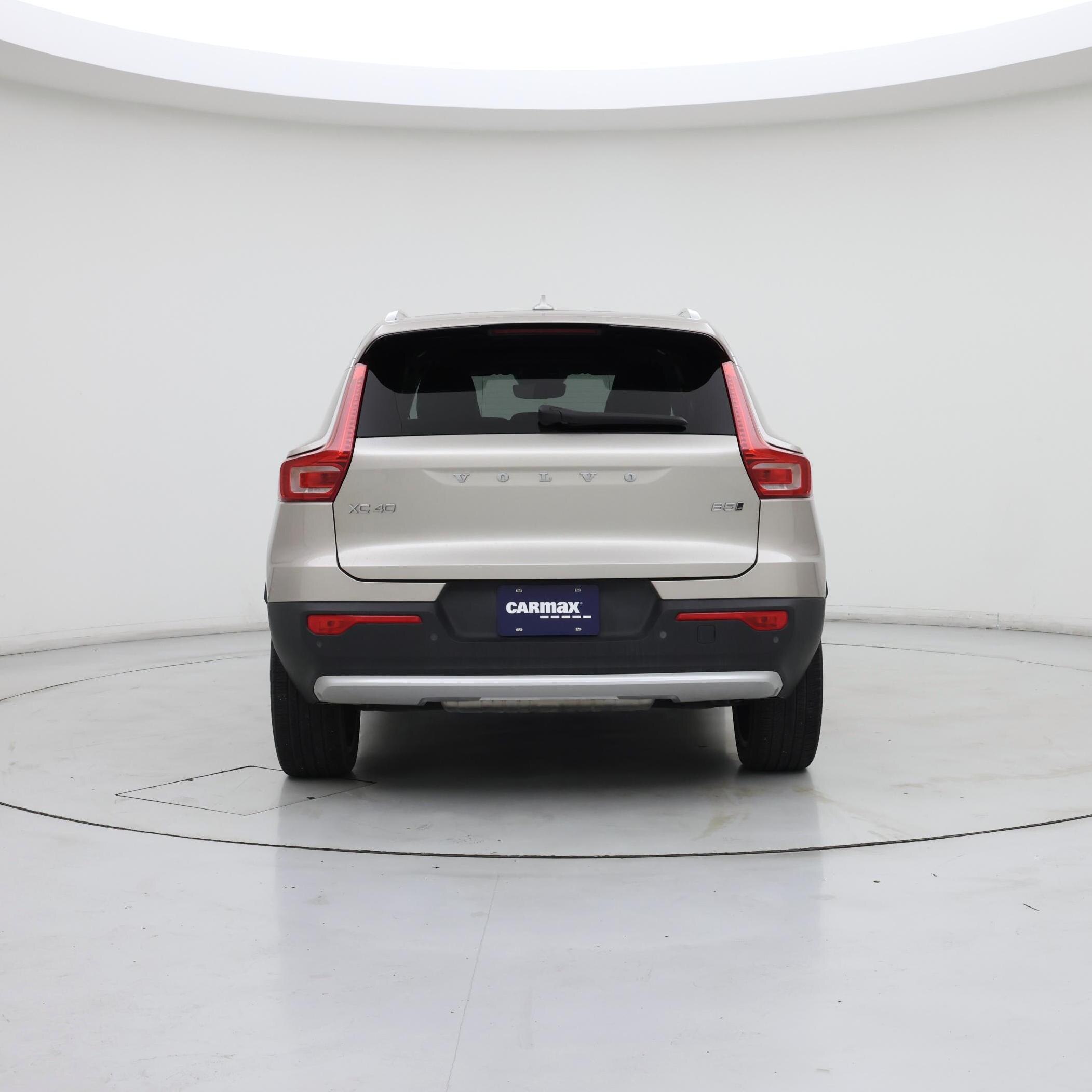 Thumbnail: 2023 Volvo XC40 - 6