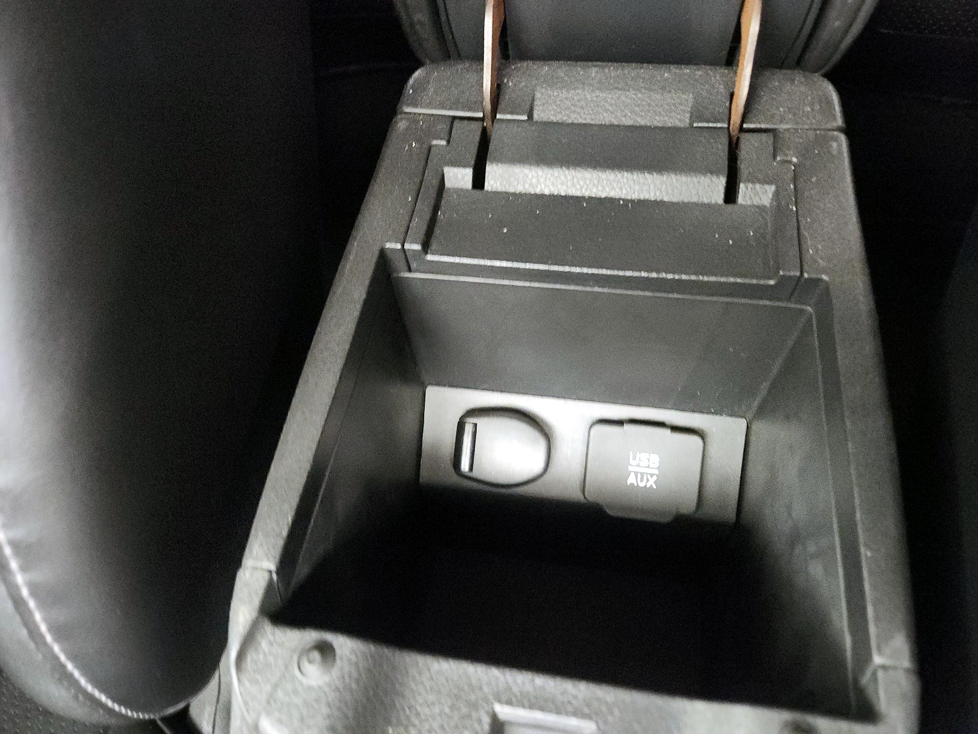 Thumbnail: 2015 Nissan Sentra - 18